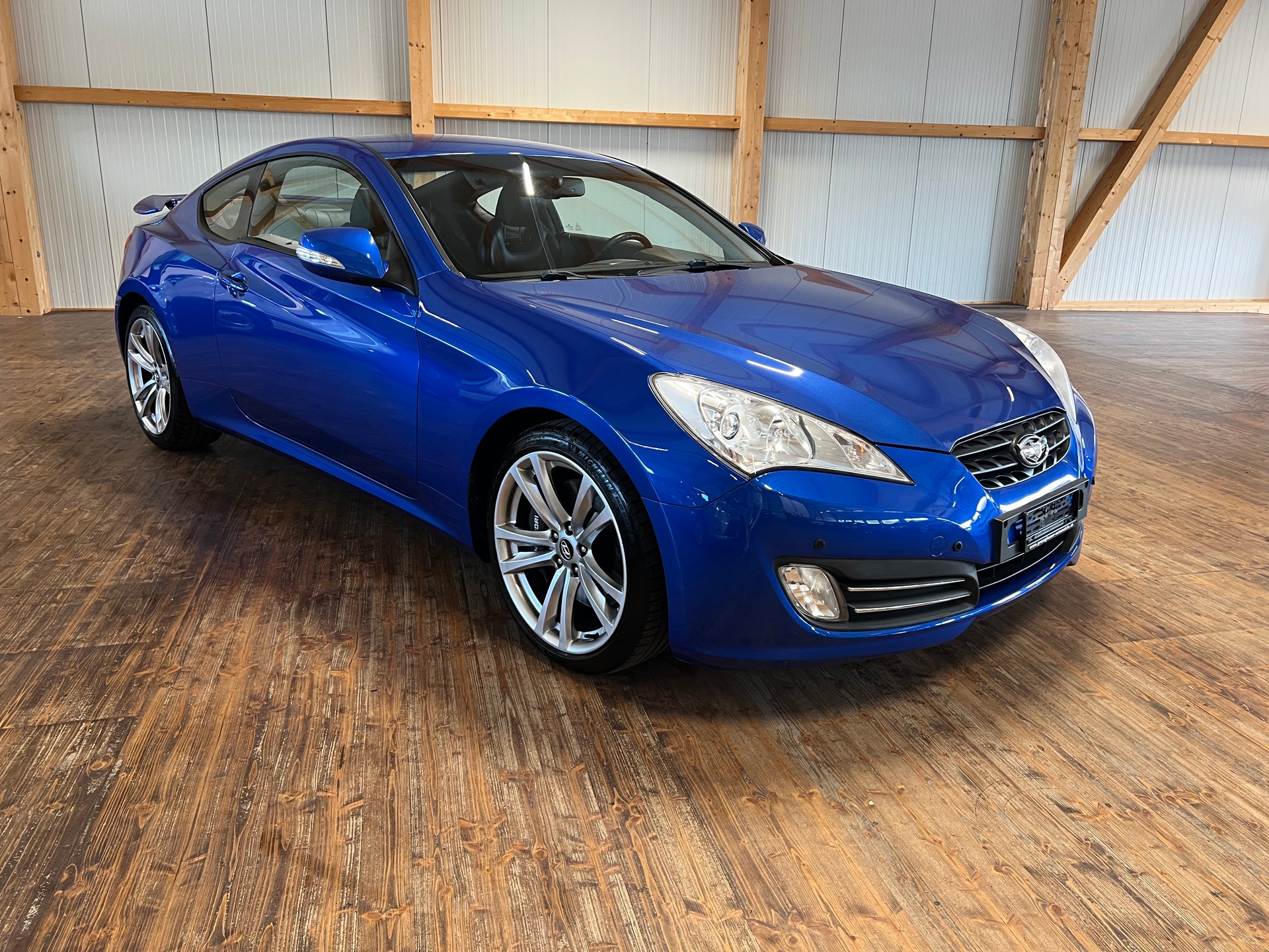 HYUNDAI Genesis 2.0 Turbo-image-2