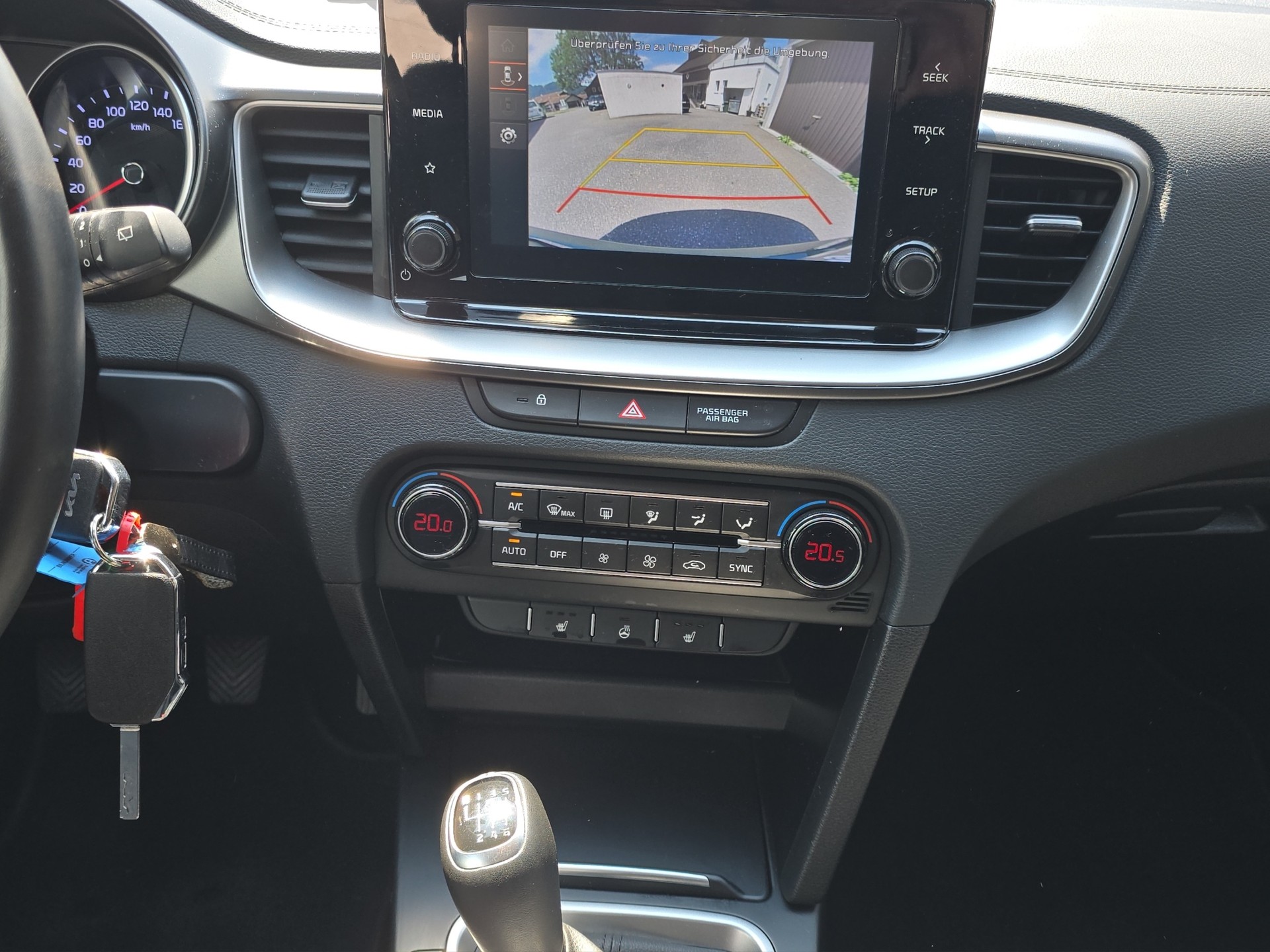 KIA Ceed SW Prestige-image-11