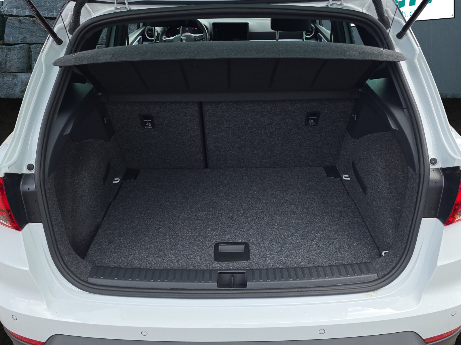 SEAT Arona 1.5 Eco TSI FR DSG-image-5