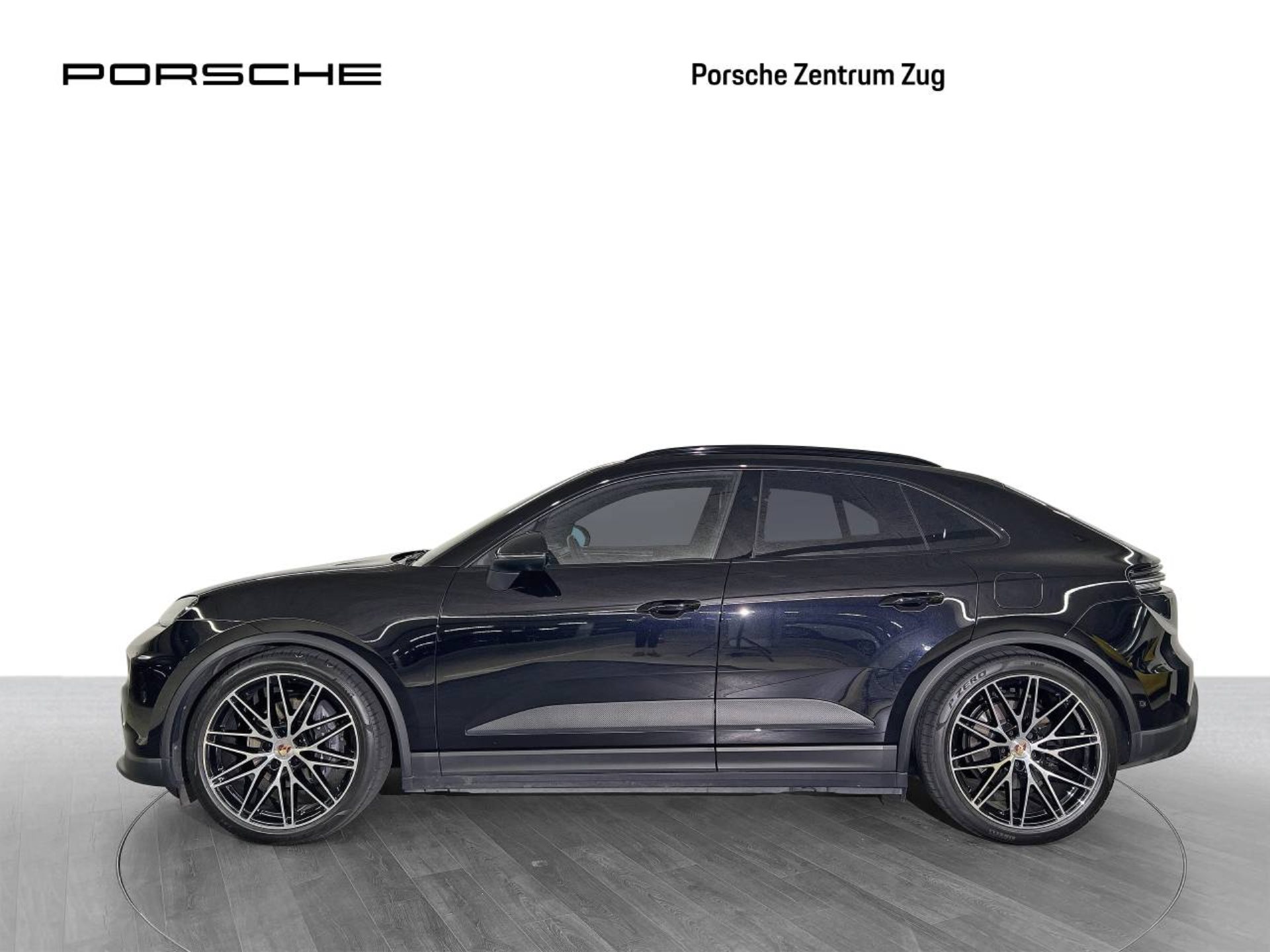 PORSCHE Macan 4-showroom-element-1