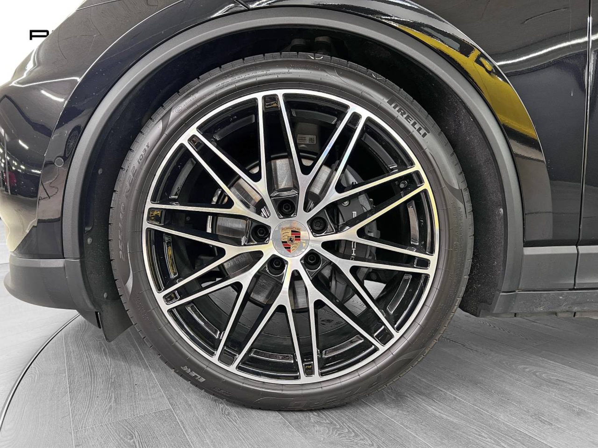 PORSCHE Macan 4-image-10