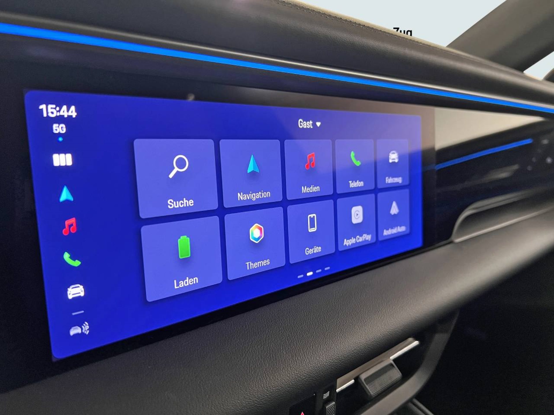 PORSCHE Macan 4-image-28