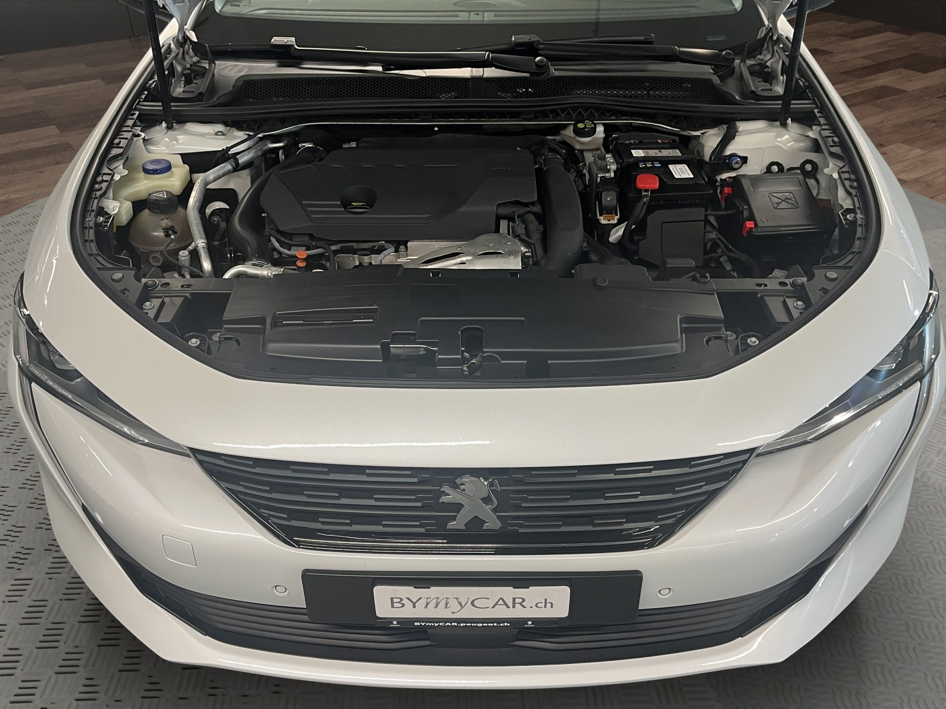 PEUGEOT 508 SW 1.6 Pure Tech Allure EAT8-image-11