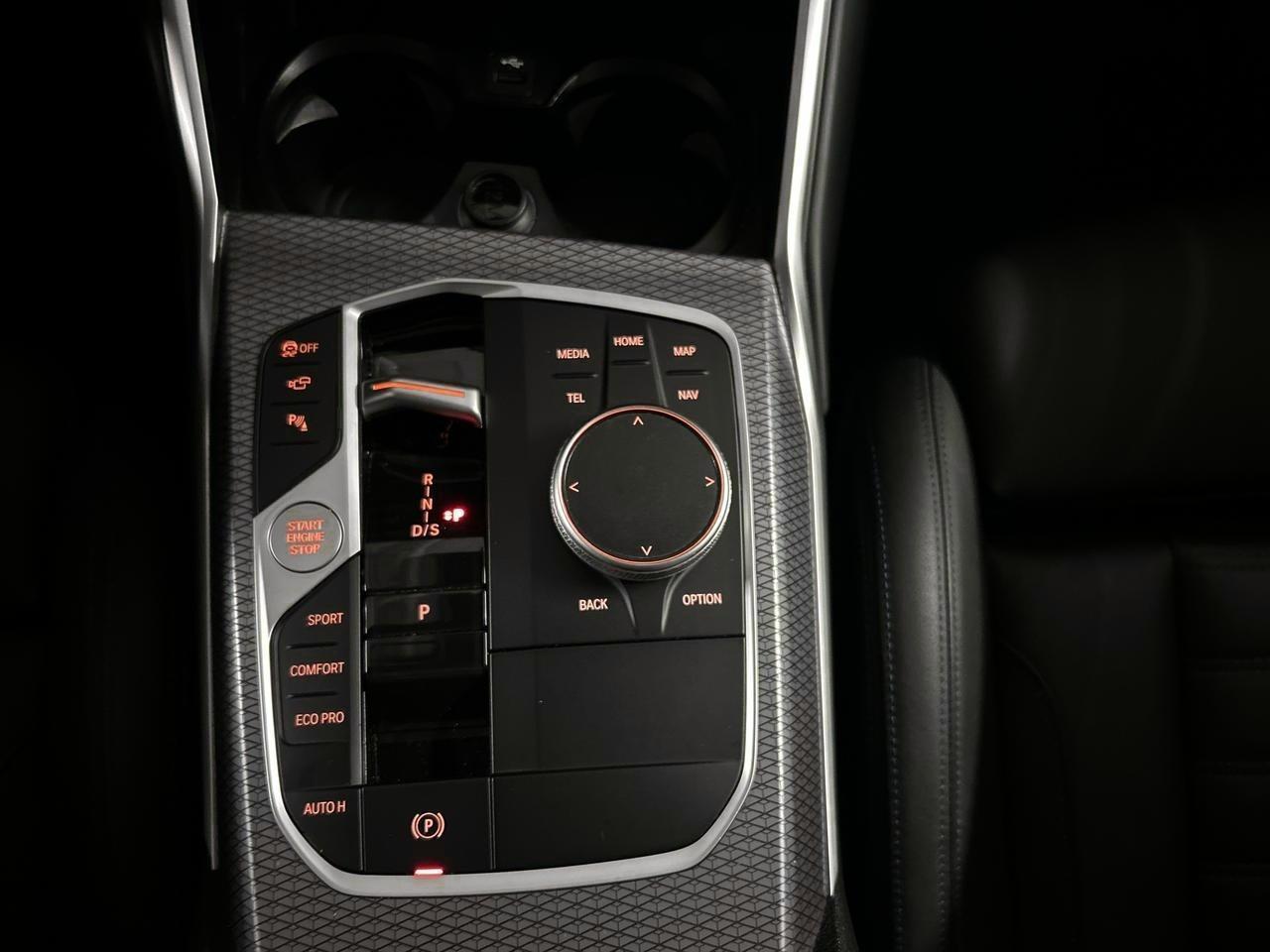 BMW 320d xDrive Touring M Sport-image-17