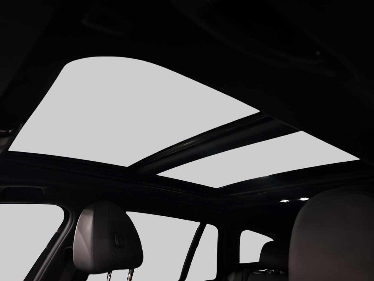 BMW 320d xDrive Touring M Sport-image-16