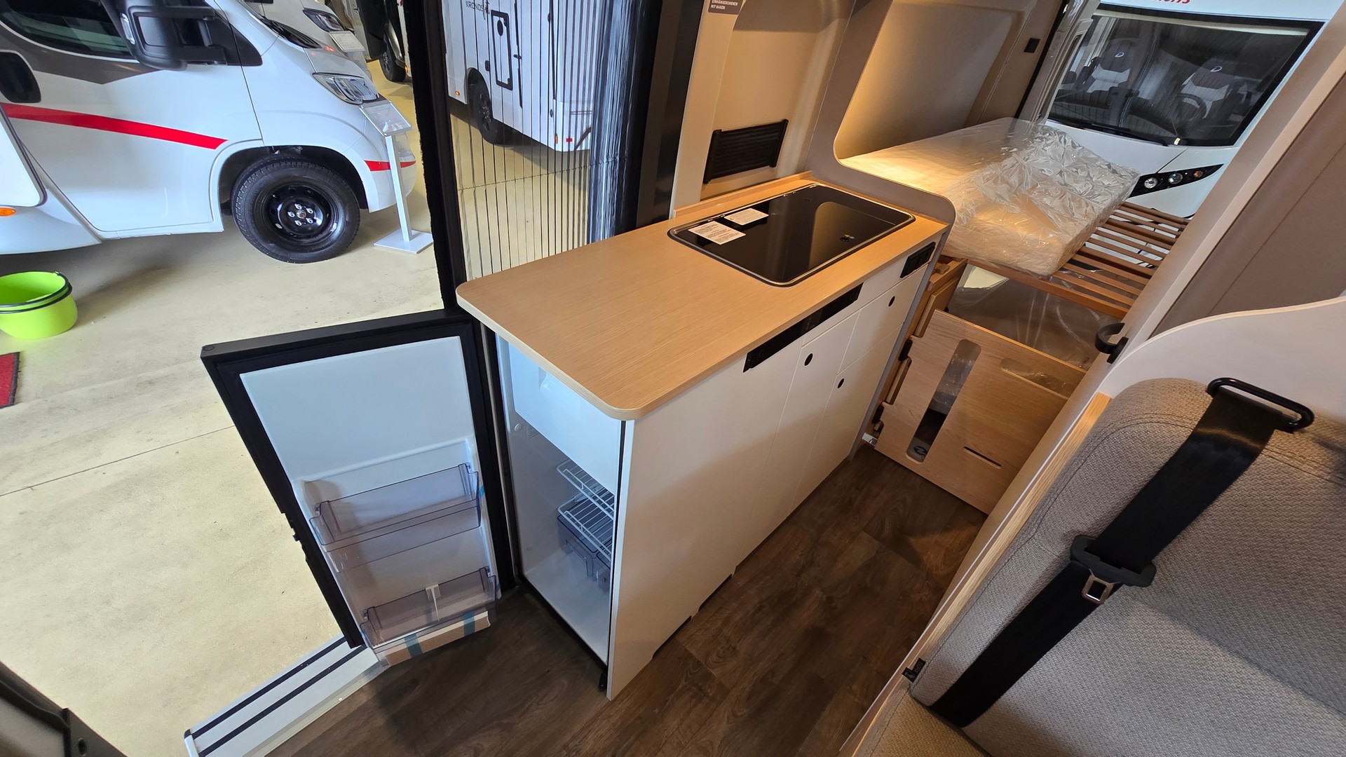 LMC Innovan Pure 640 *MJ26* Citroen Jumper 2.2BlueHdi 140PS-image-13