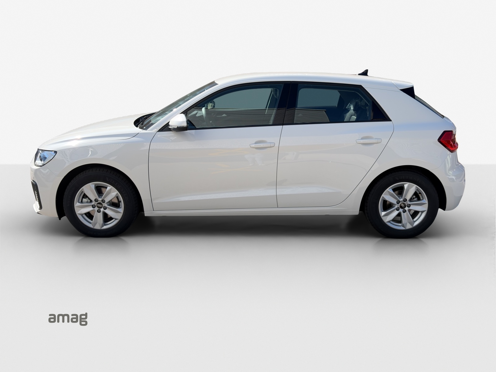 AUDI A1 Sportback 30 TFSI Attraction S-tronic-showroom-element-1