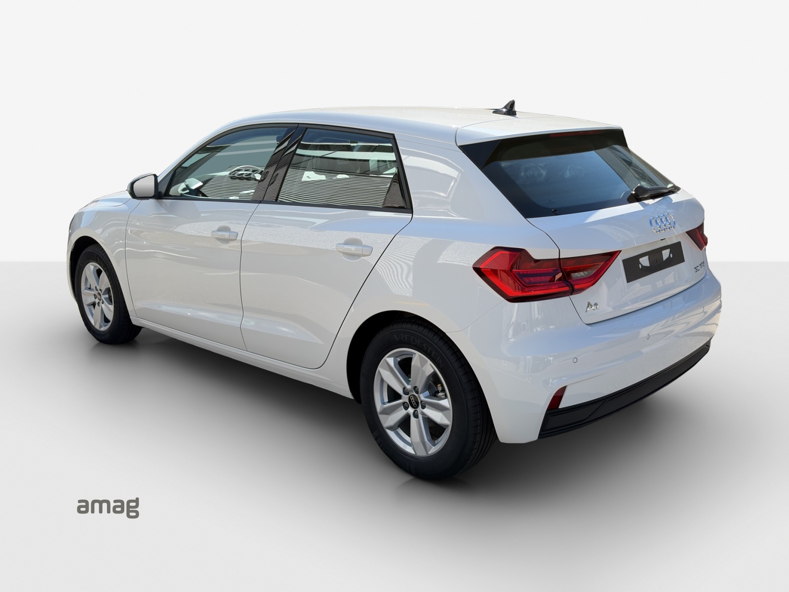 AUDI A1 Sportback 30 TFSI Attraction S-tronic-showroom-element-2