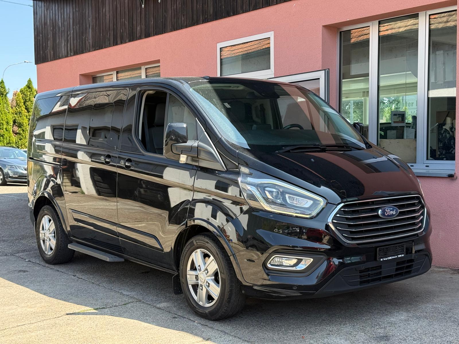 FORD Tourneo Custom 310 L1H1 Titanium SelectShift A-image-0