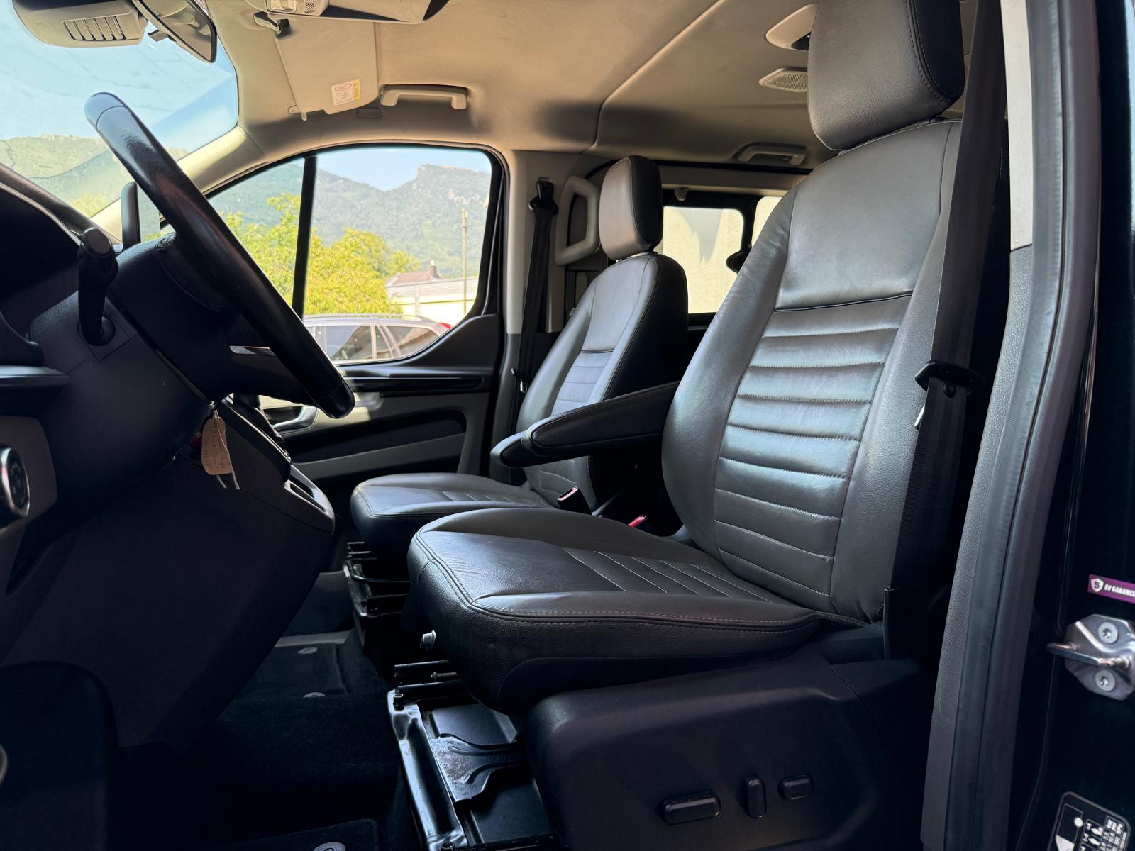 FORD Tourneo Custom 310 L1H1 Titanium SelectShift A-image-9