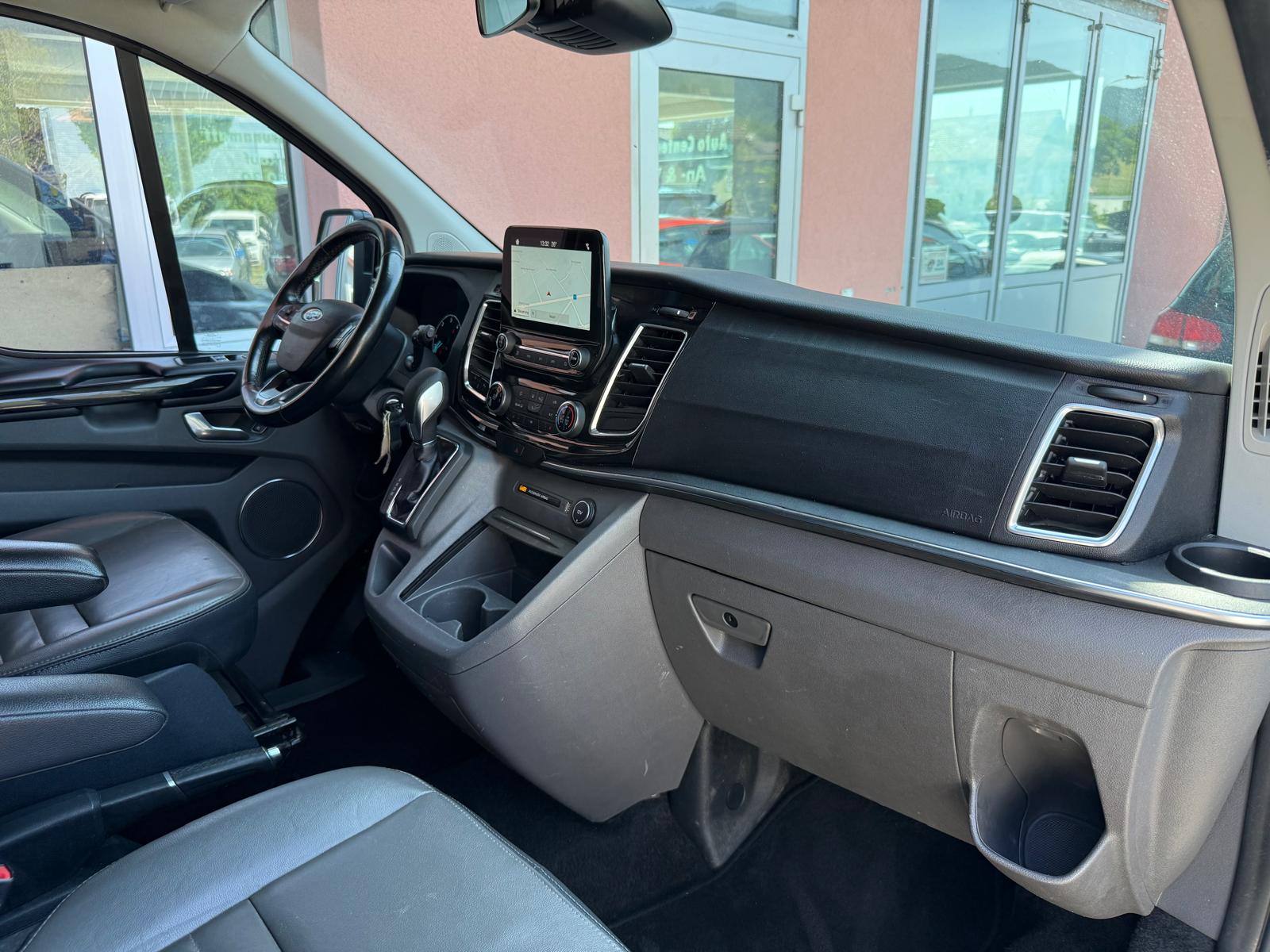 FORD Tourneo Custom 310 L1H1 Titanium SelectShift A-image-7