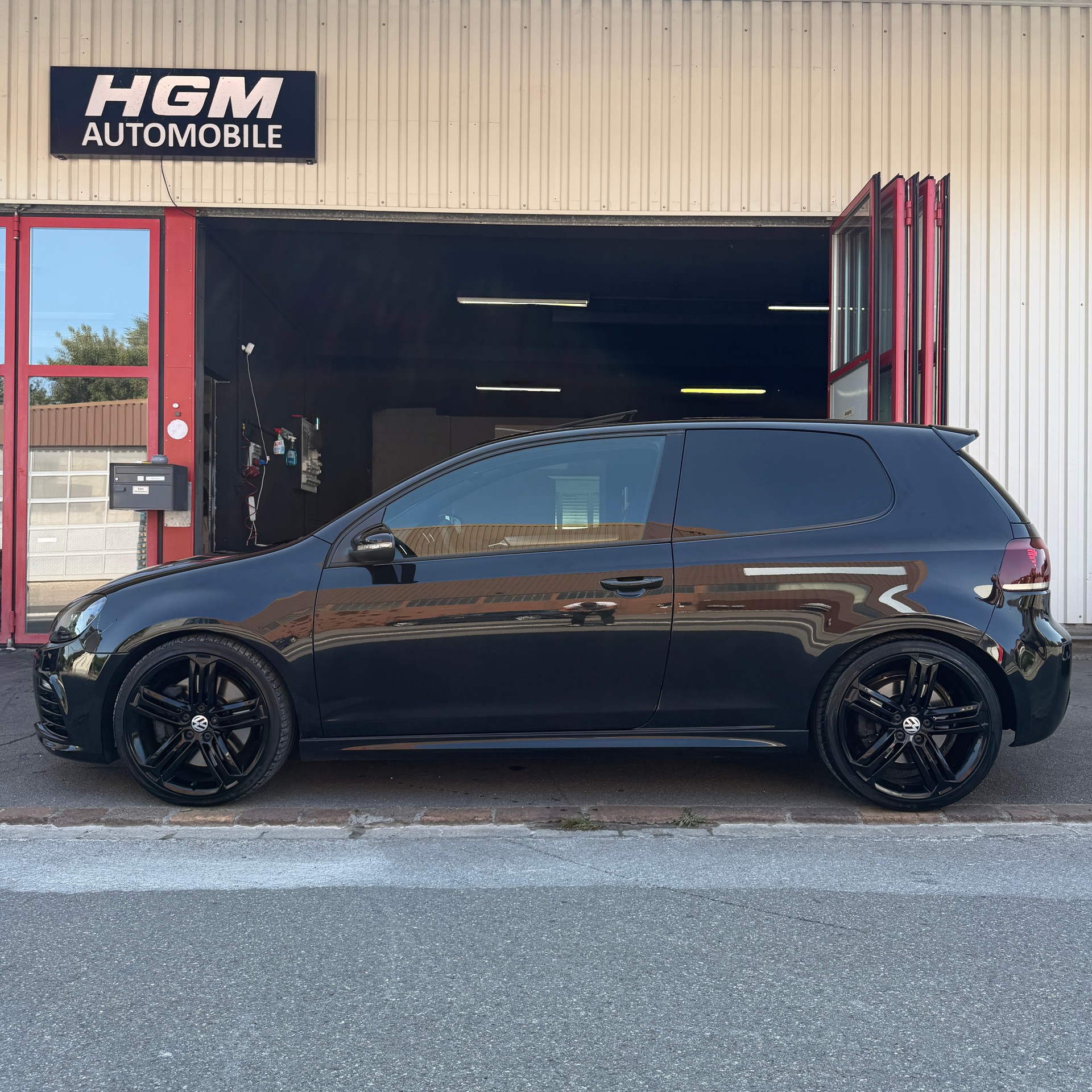 VW Golf 2.0 TSI R 4Motion DSG-image-3