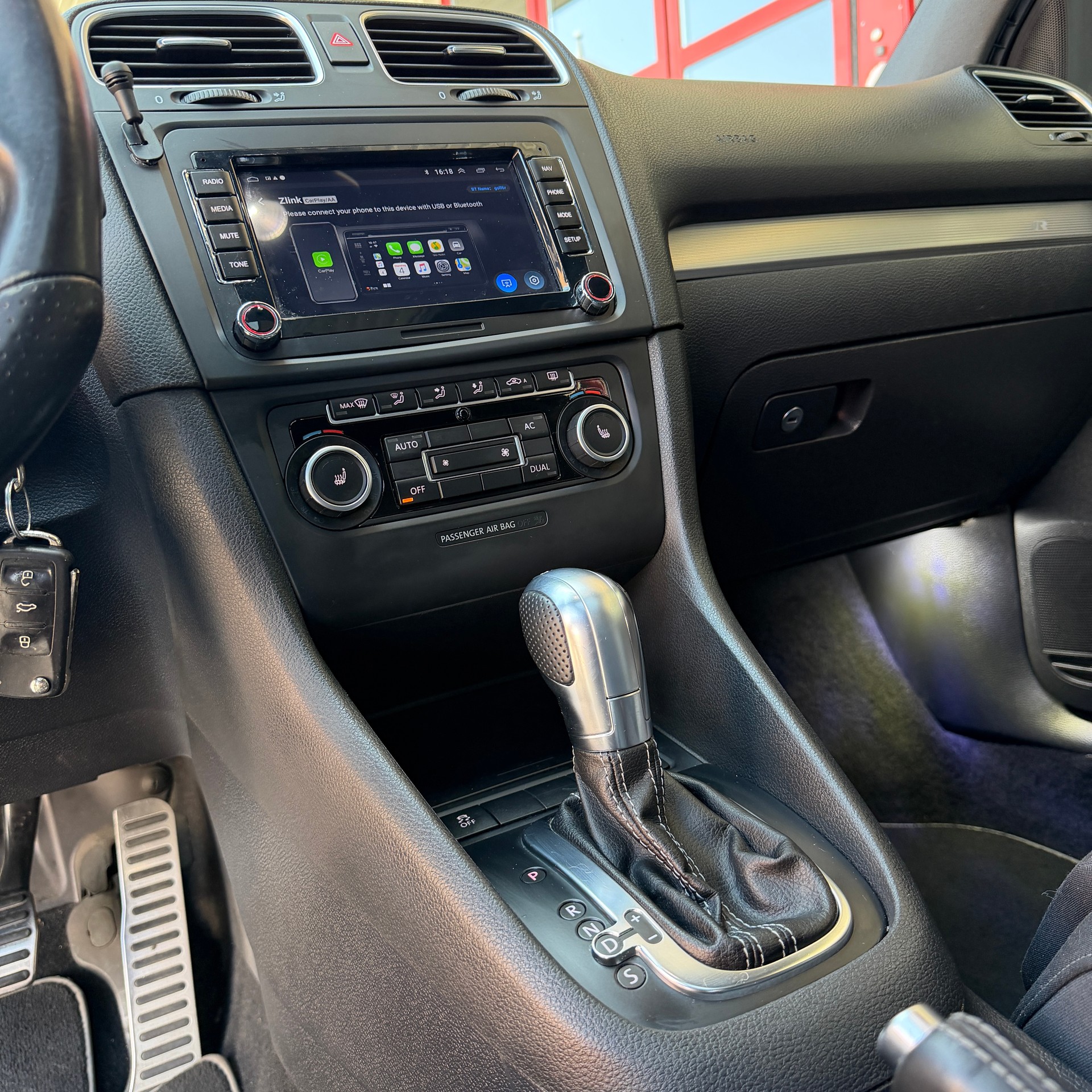 VW Golf 2.0 TSI R 4Motion DSG-image-10