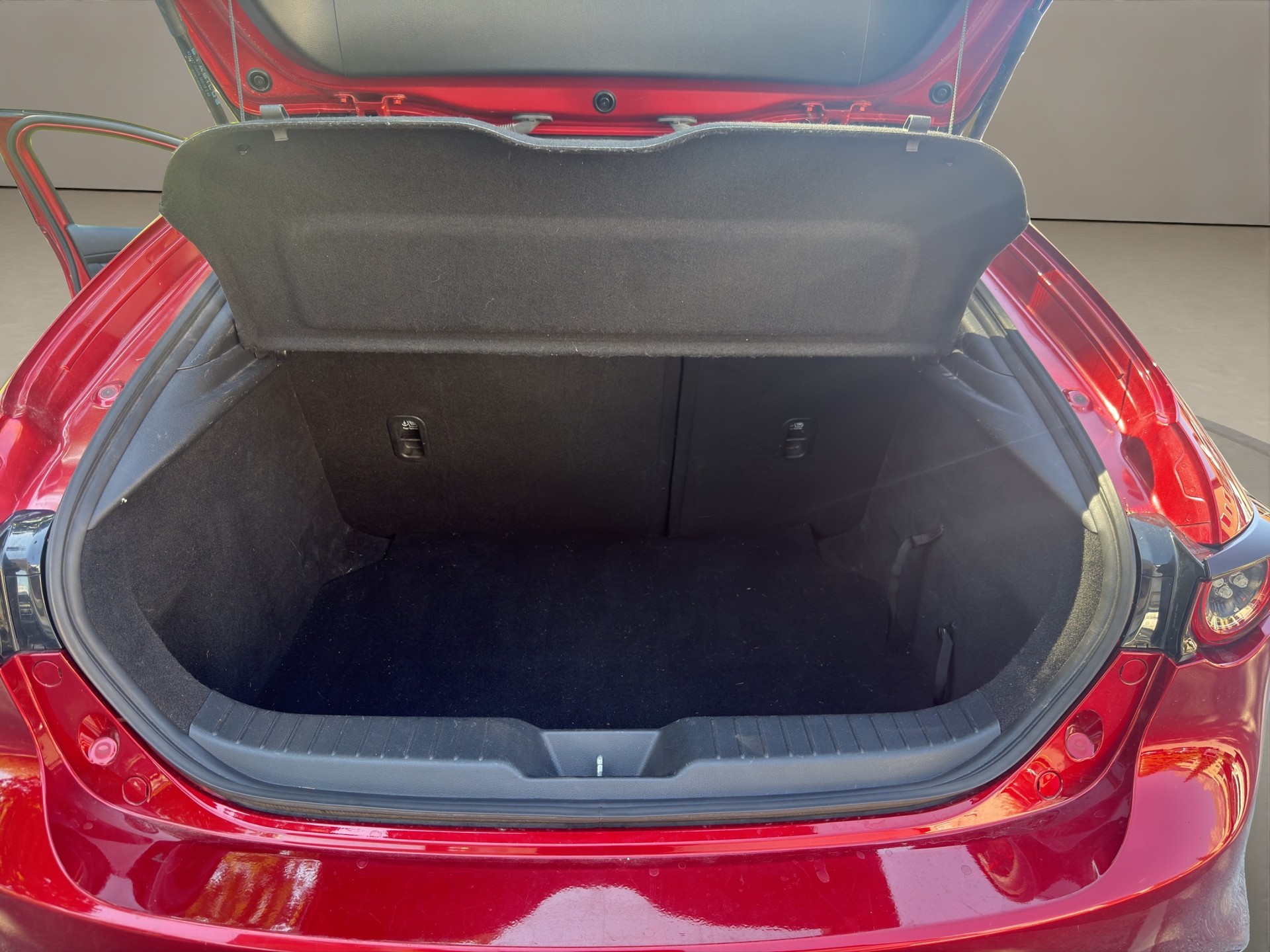 MAZDA 3 Hatchback SKYACTIV-G M Hybrid 122 Ambition Automat-image-11