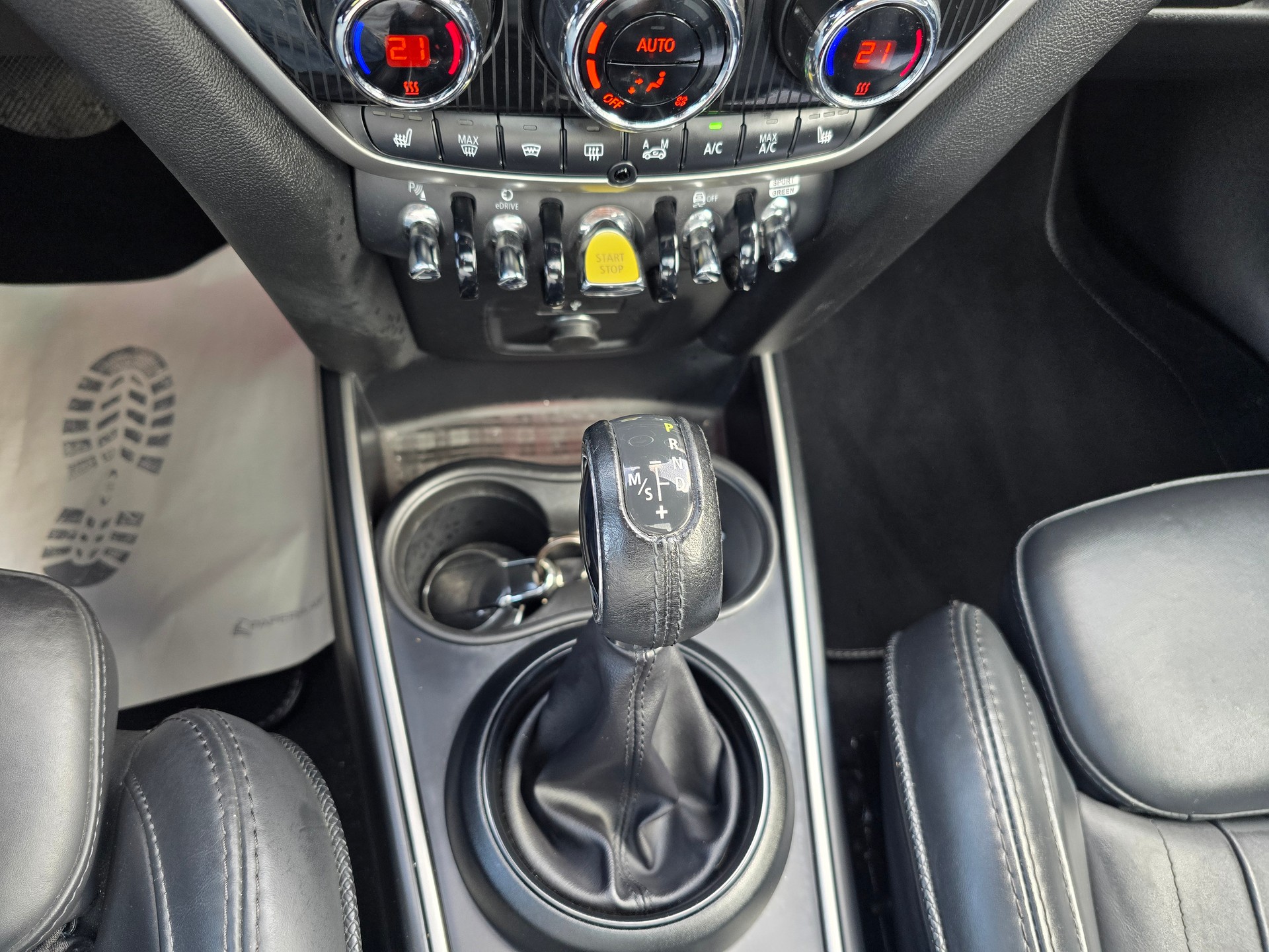 MINI Countryman Cooper SE Trafalgar ALL4 PHEV Steptronic-image-23