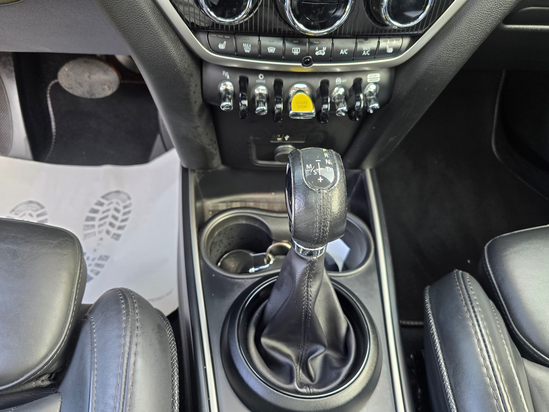 MINI Countryman Cooper SE Trafalgar ALL4 PHEV Steptronic-image-17