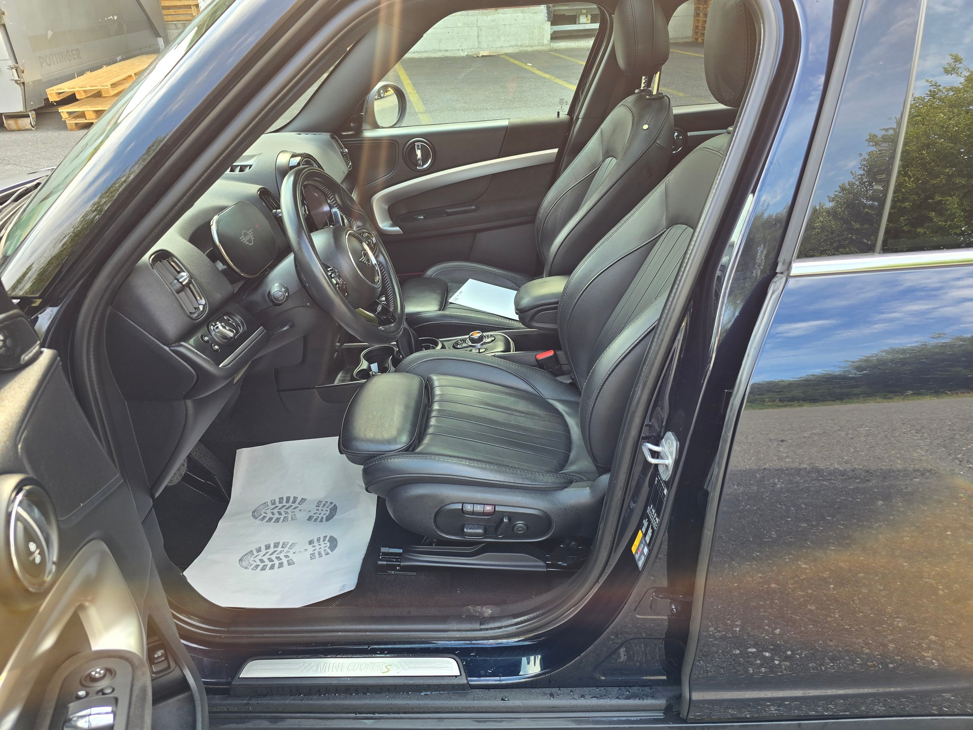 MINI Countryman Cooper SE Trafalgar ALL4 PHEV Steptronic-image-9