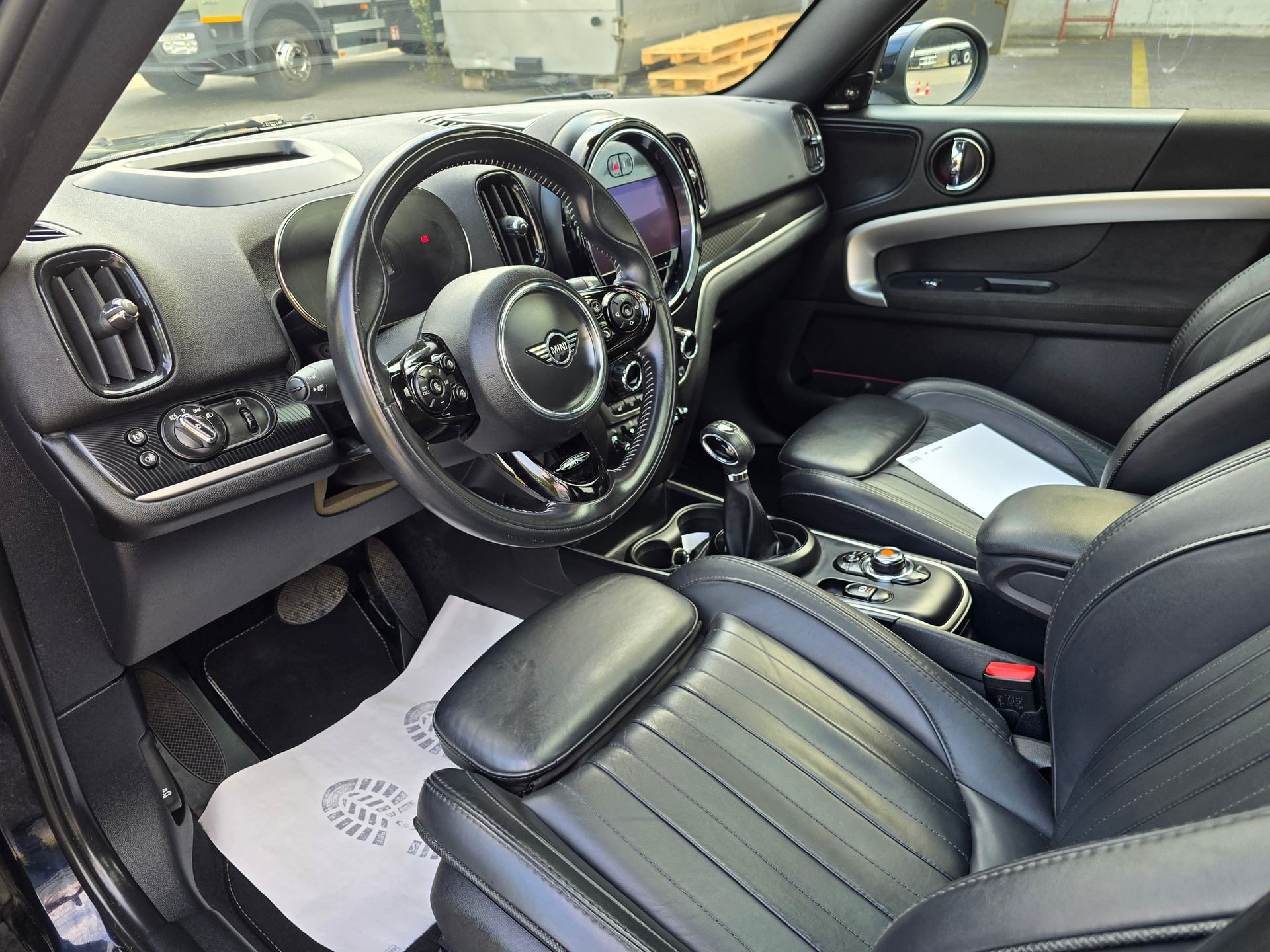 MINI Countryman Cooper SE Trafalgar ALL4 PHEV Steptronic-image-10