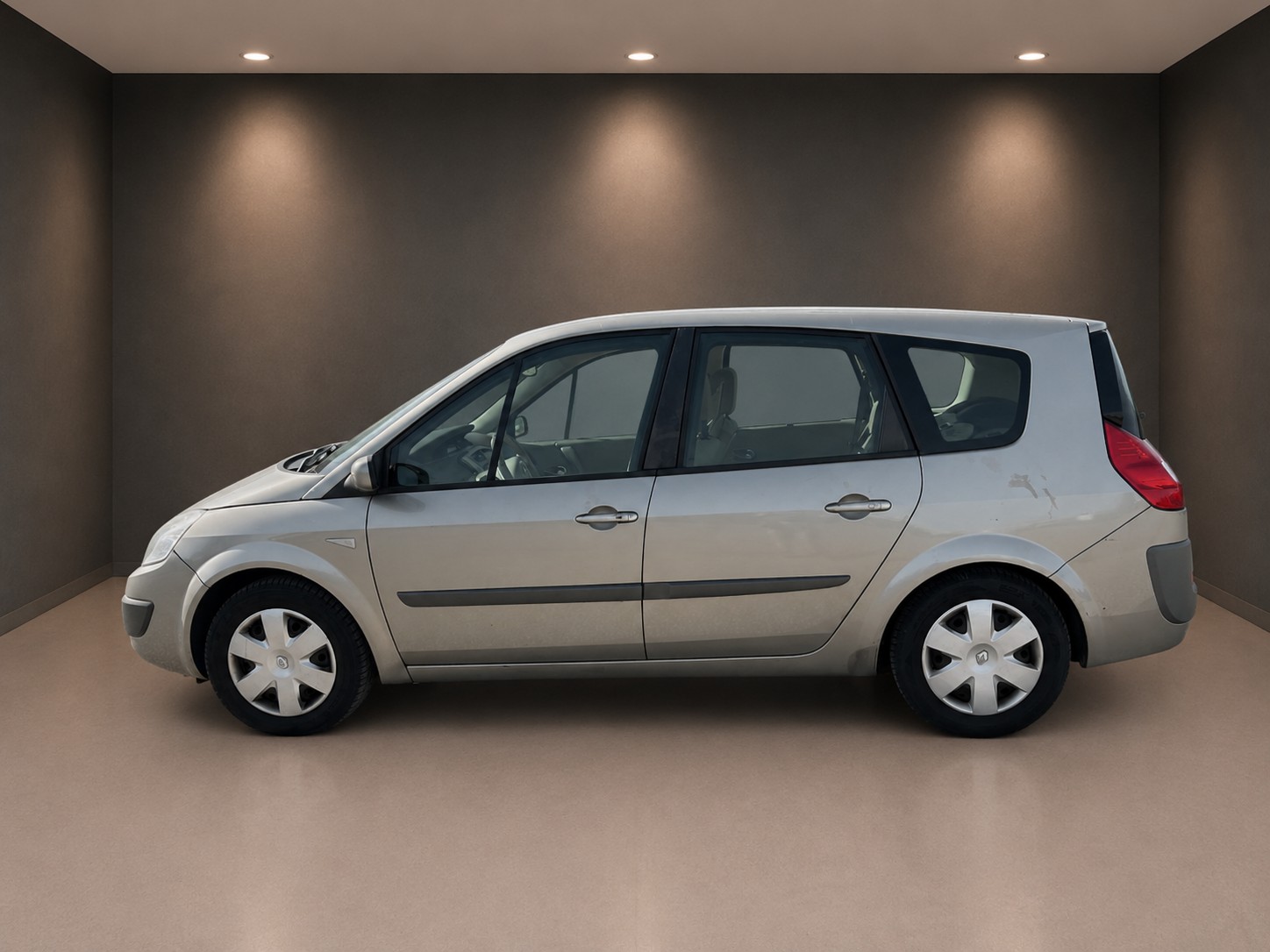 RENAULT Grand Scénic 2.0 16V Fairway Automatic-image-2