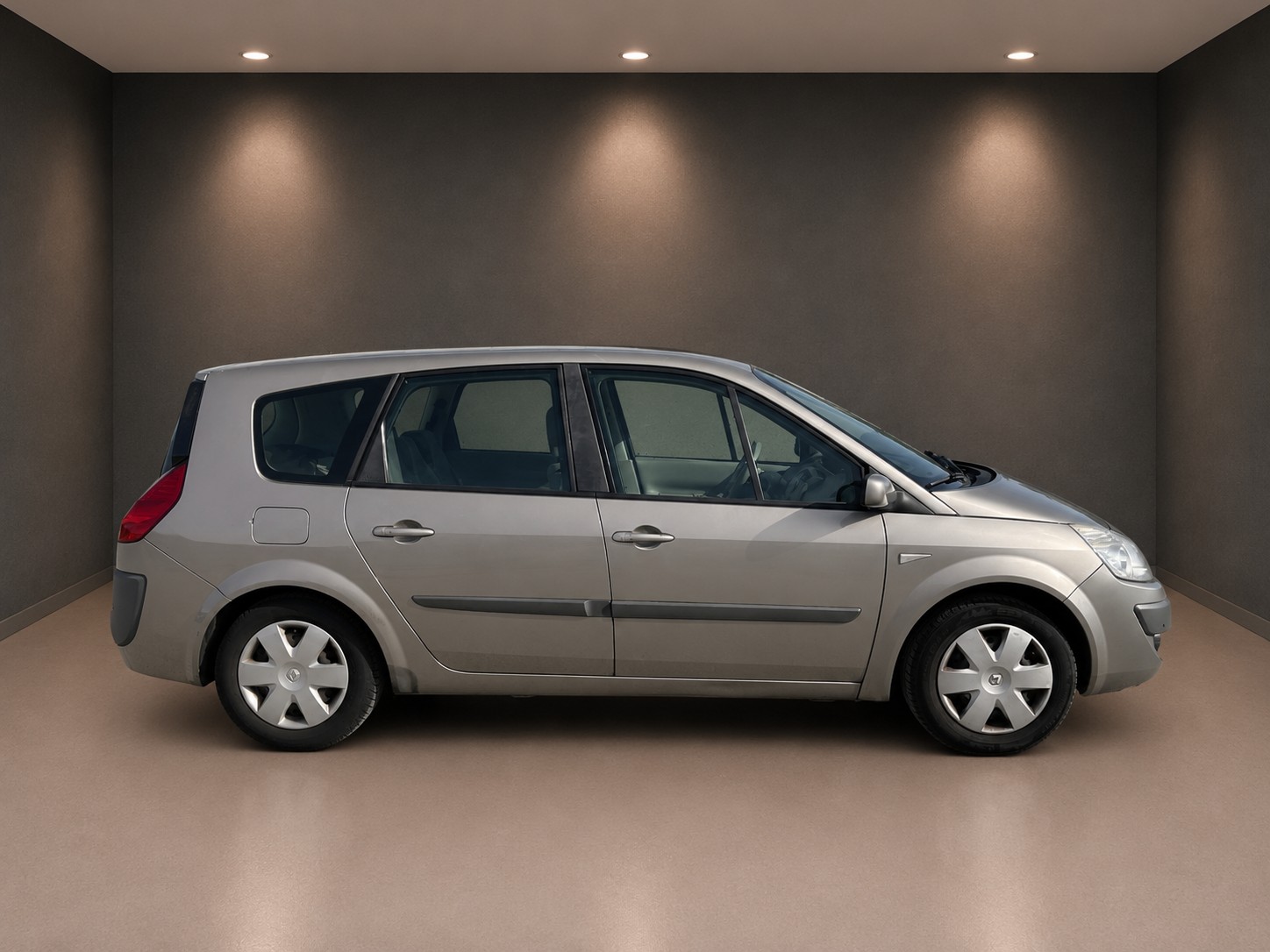 RENAULT Grand Scénic 2.0 16V Fairway Automatic-image-3