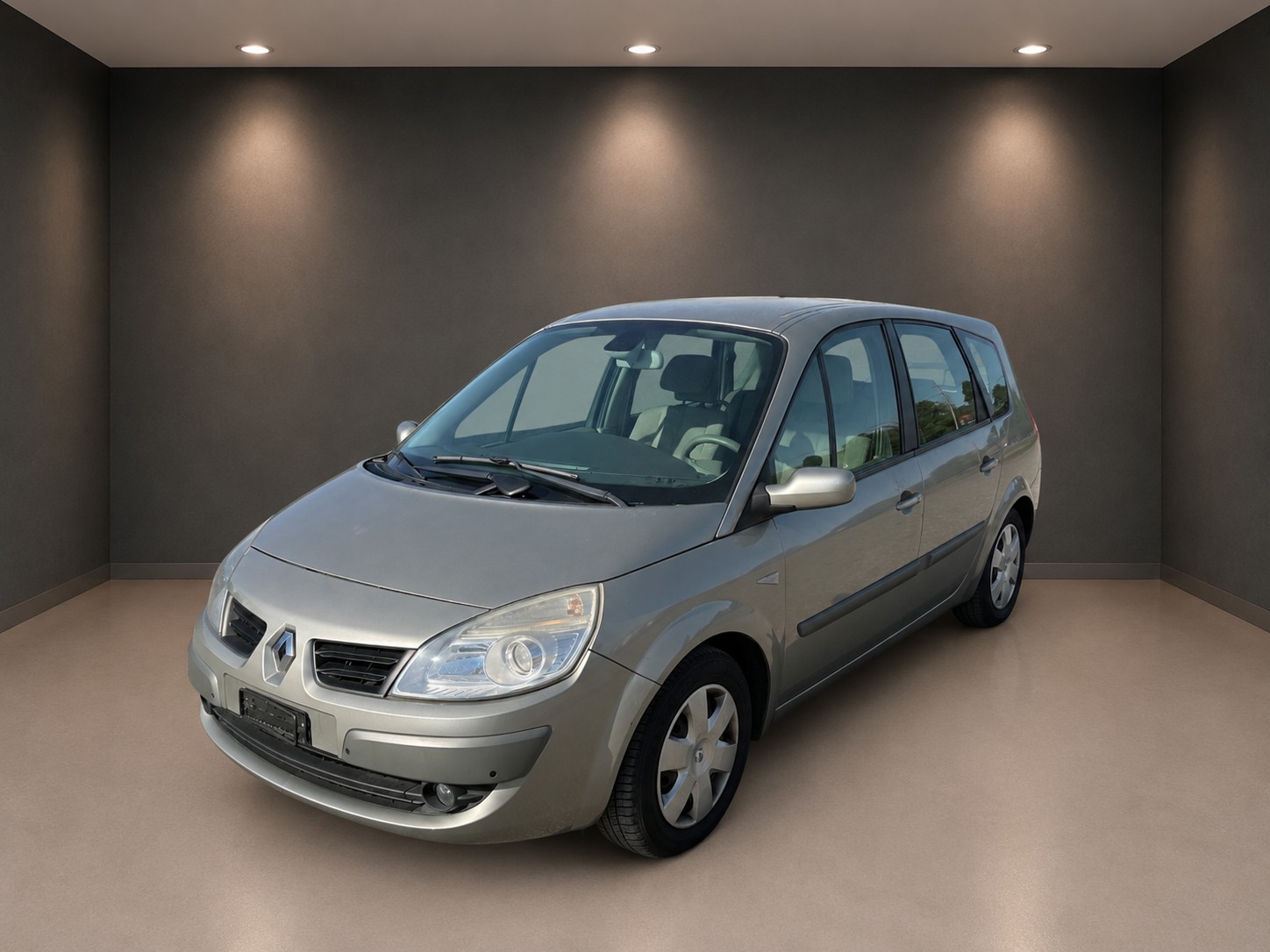 RENAULT Grand Scénic 2.0 16V Fairway Automatic-image-0