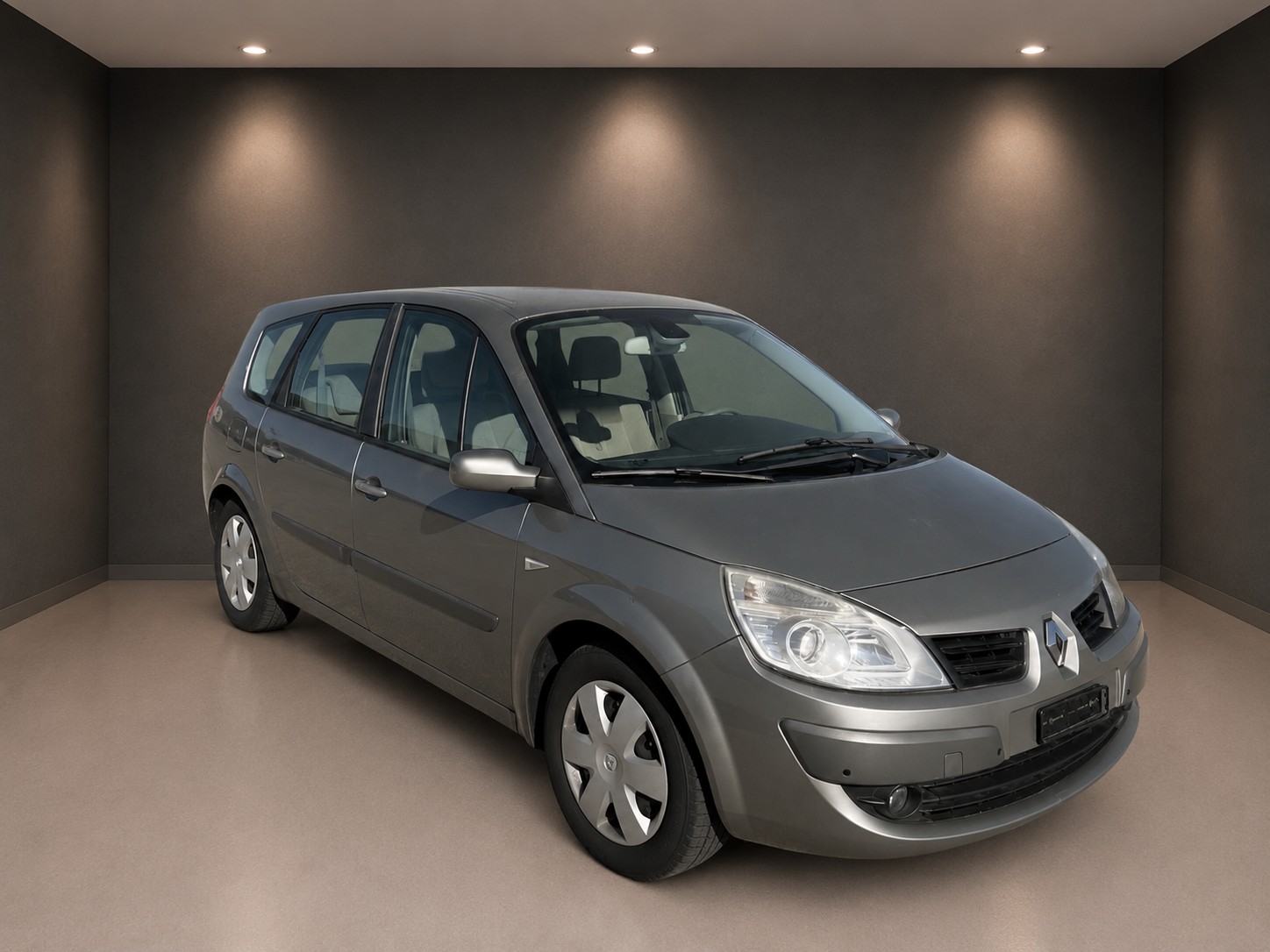 RENAULT Grand Scénic 2.0 16V Fairway Automatic-image-1