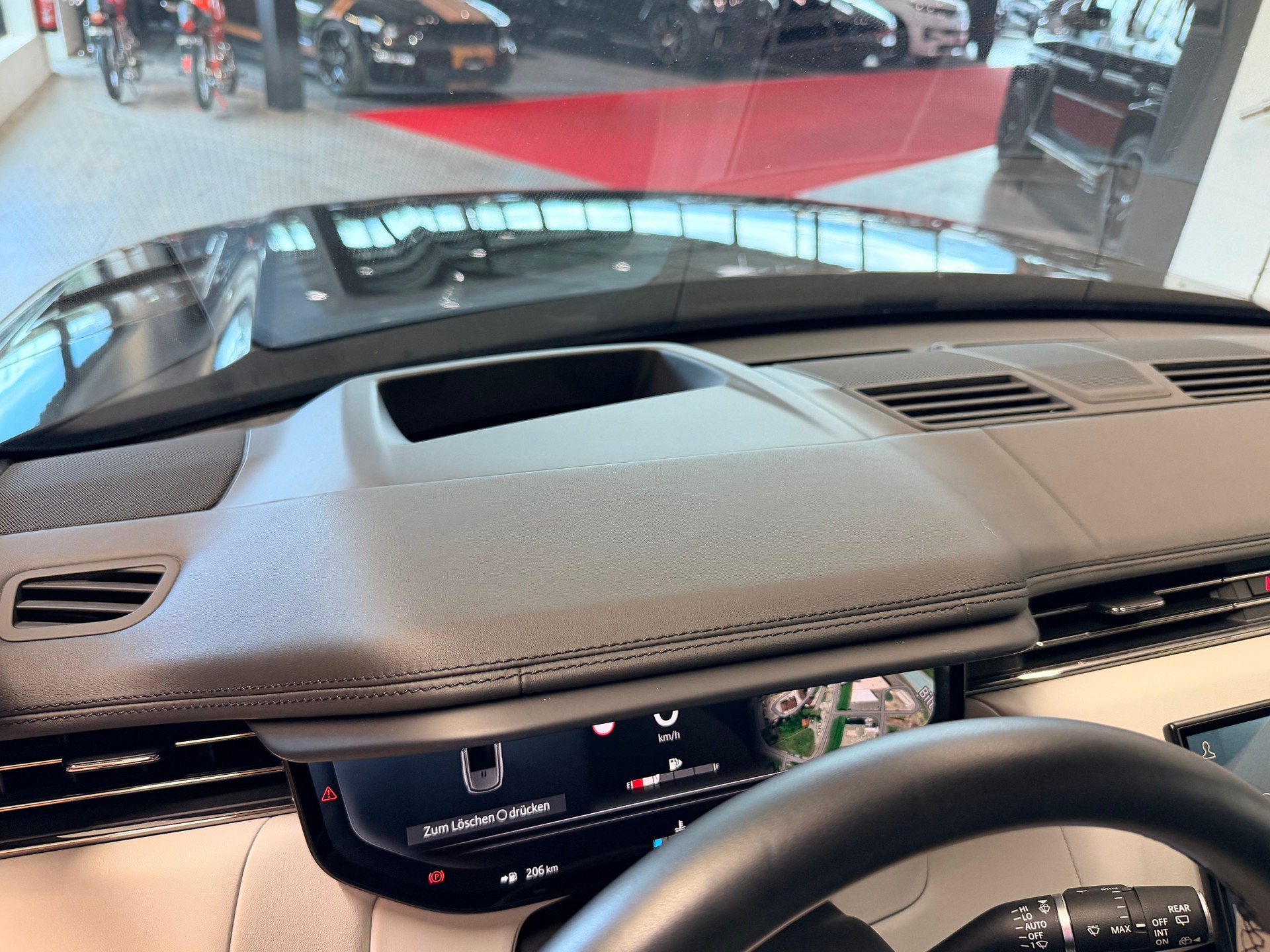 LAND ROVER Range Rover Sport P635 4.4 V8 SV Edition One-image-30