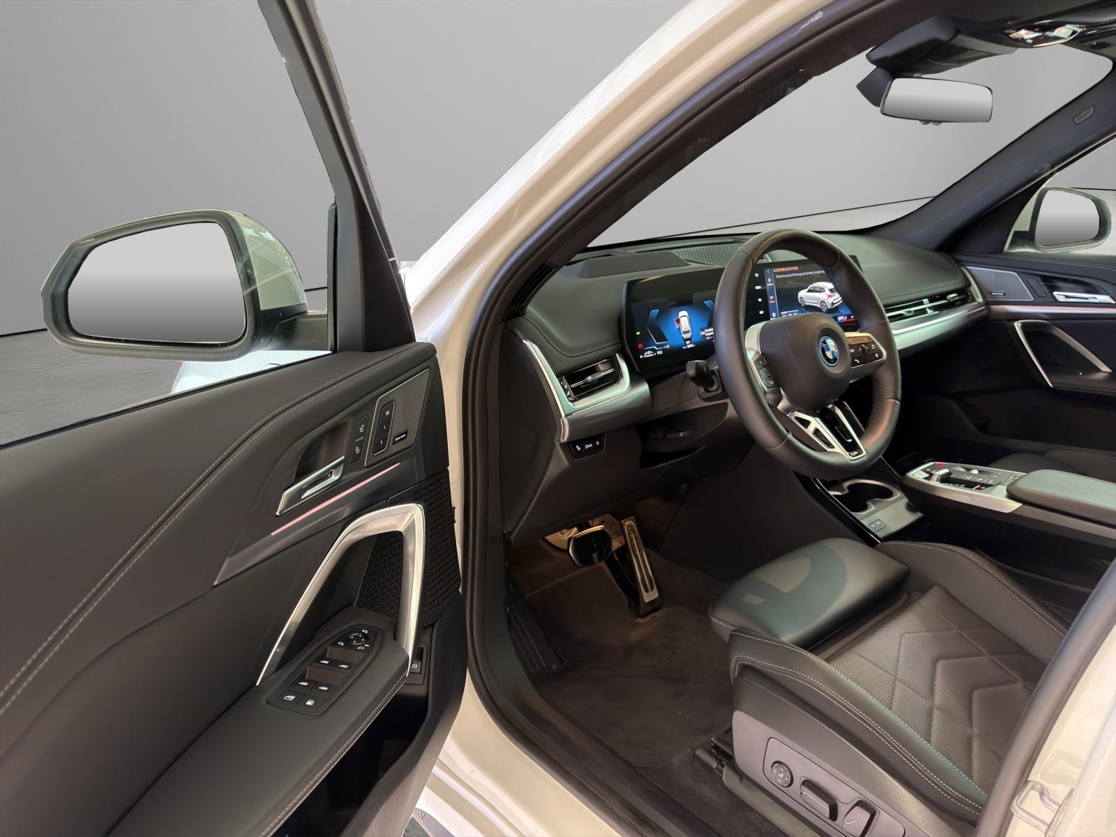 BMW X1 30e xDrive M-SportPaket-image-10
