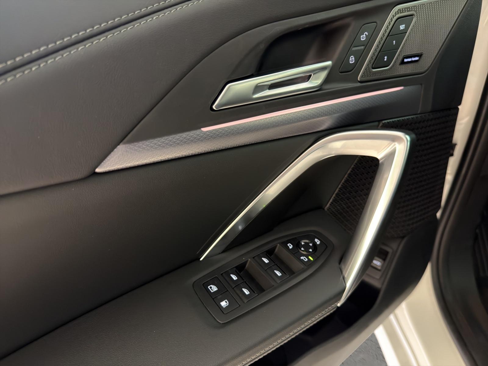 BMW X1 30e xDrive M-SportPaket-image-9