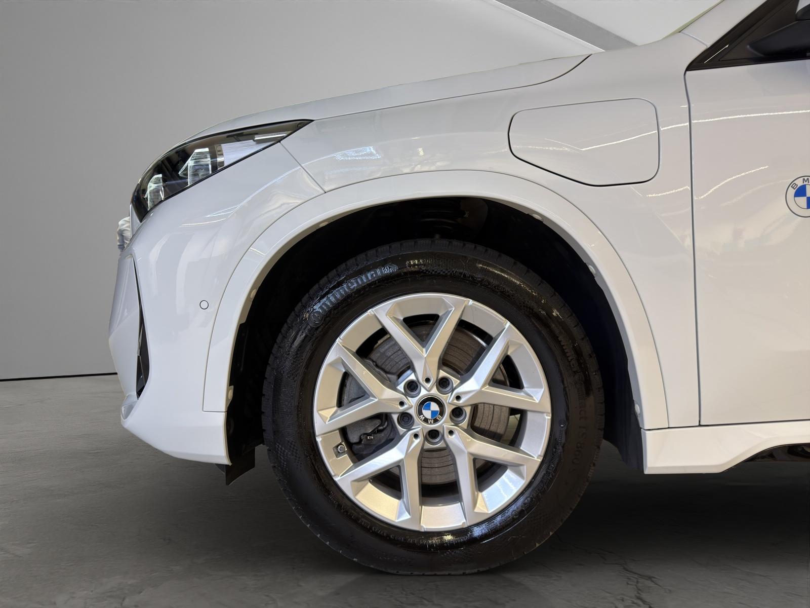 BMW X1 30e xDrive M-SportPaket-image-22