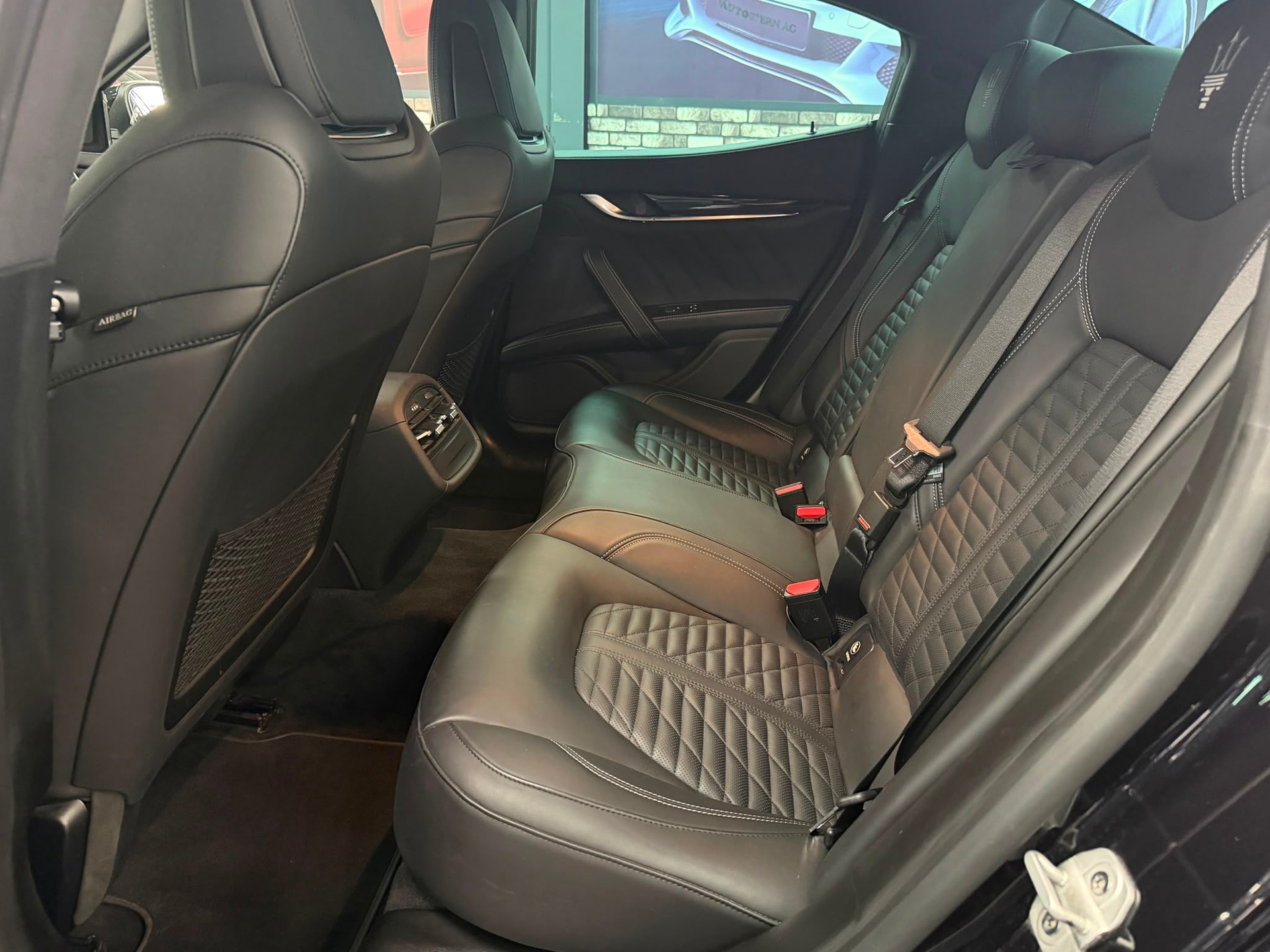 MASERATI Ghibli S Q4 3.0 GranSport Automatica-image-11