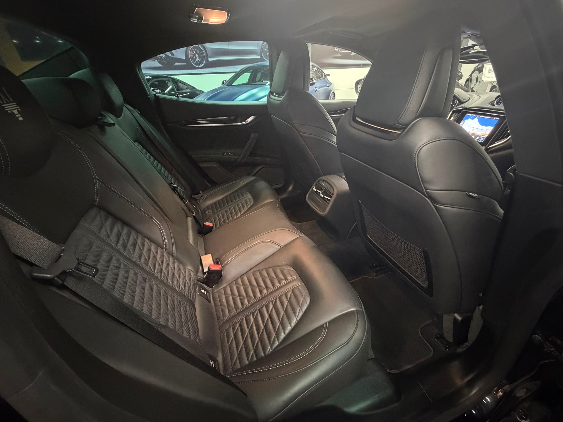 MASERATI Ghibli S Q4 3.0 GranSport Automatica-image-19