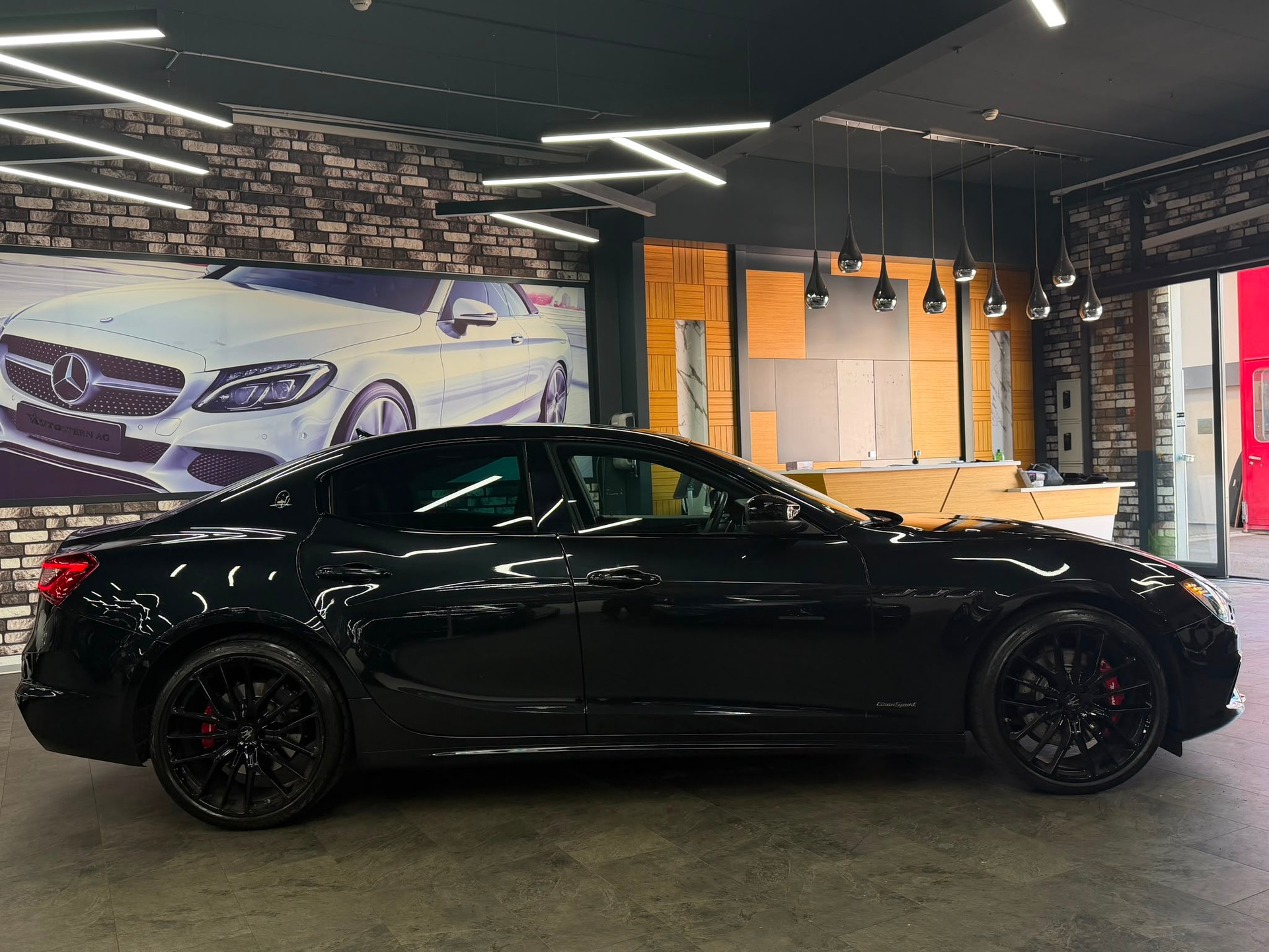 MASERATI Ghibli S Q4 3.0 GranSport Automatica-image-3