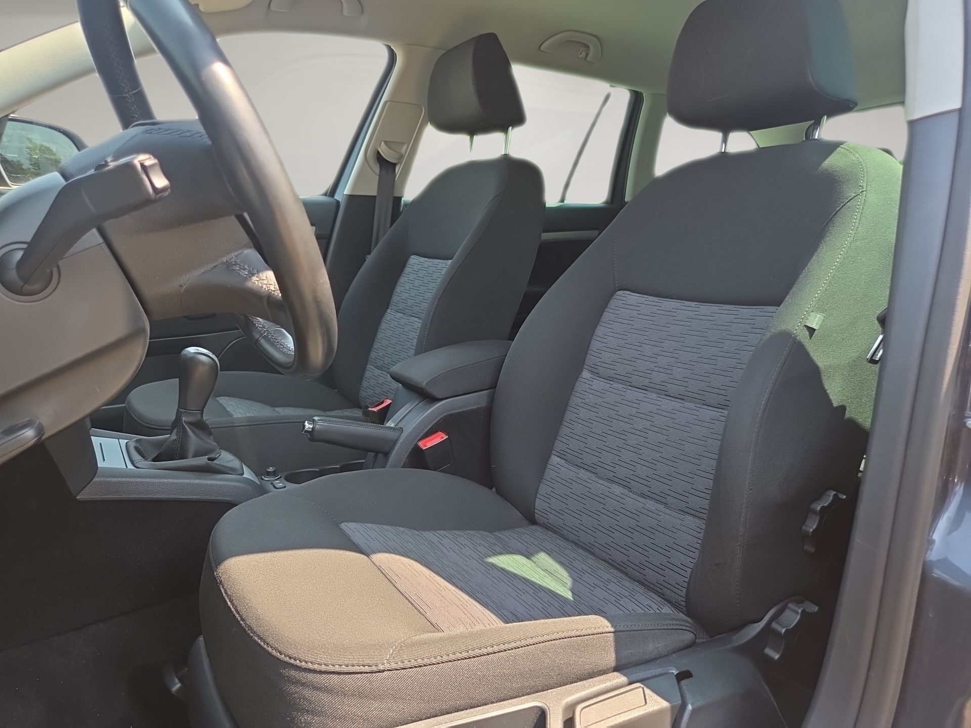SKODA Octavia Combi 1.8 TSI Swiss Adventure 4x4-image-6