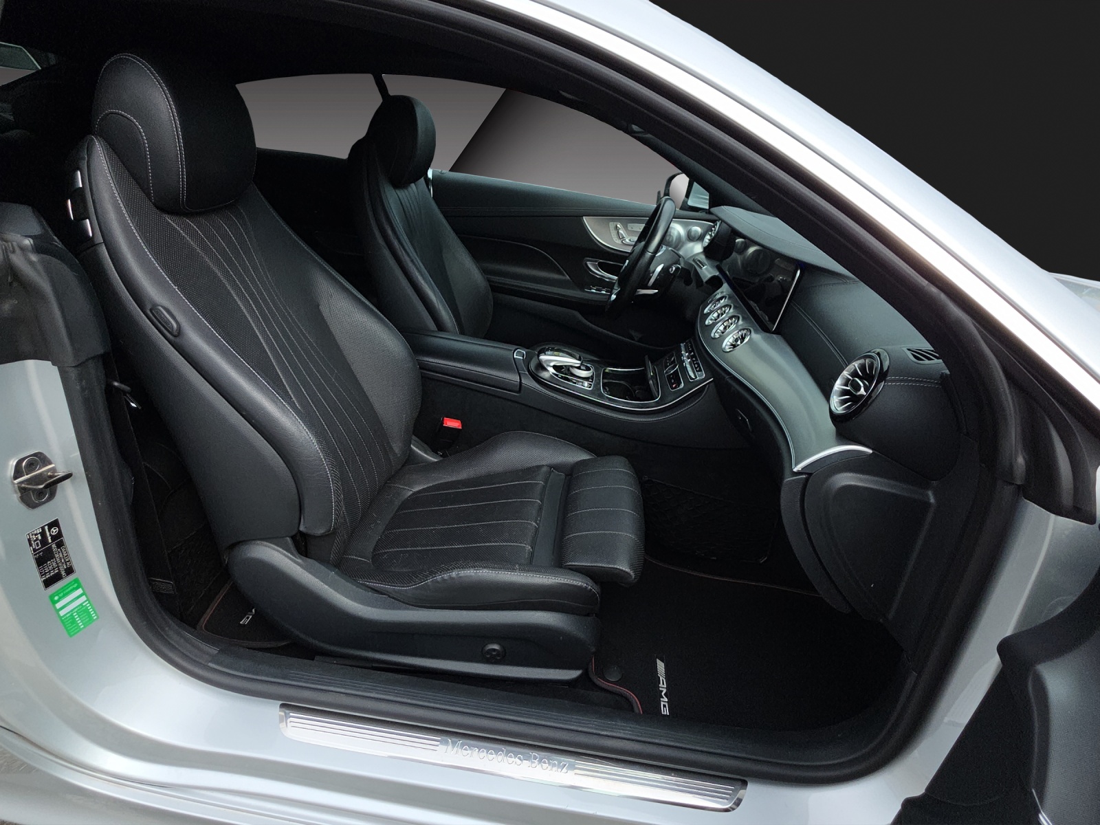 MERCEDES-BENZ E 400 Coupé AMG Line 4 Matic 9G-Tronic-image-16