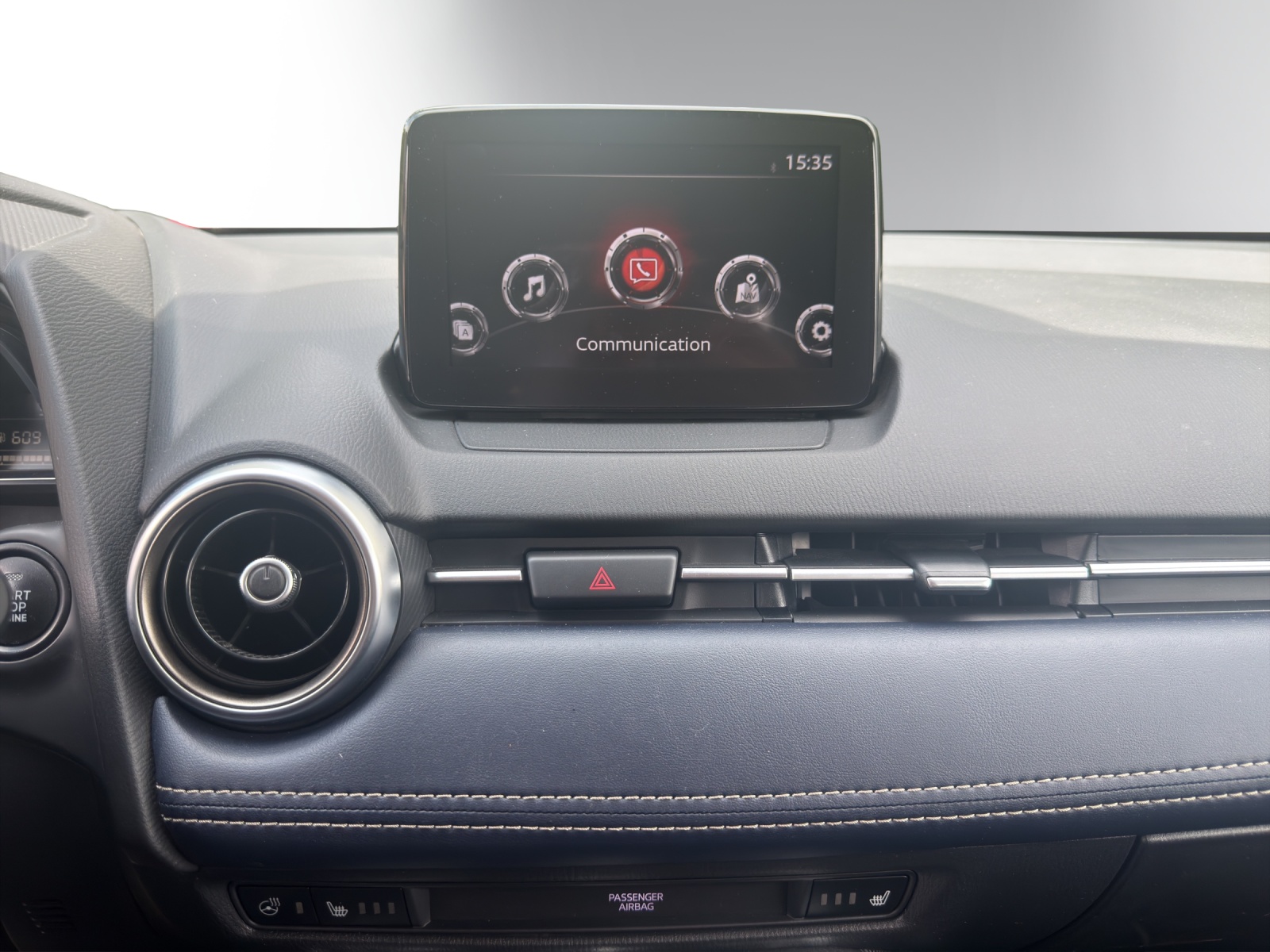MAZDA 2 G 90 Revolution-image-10