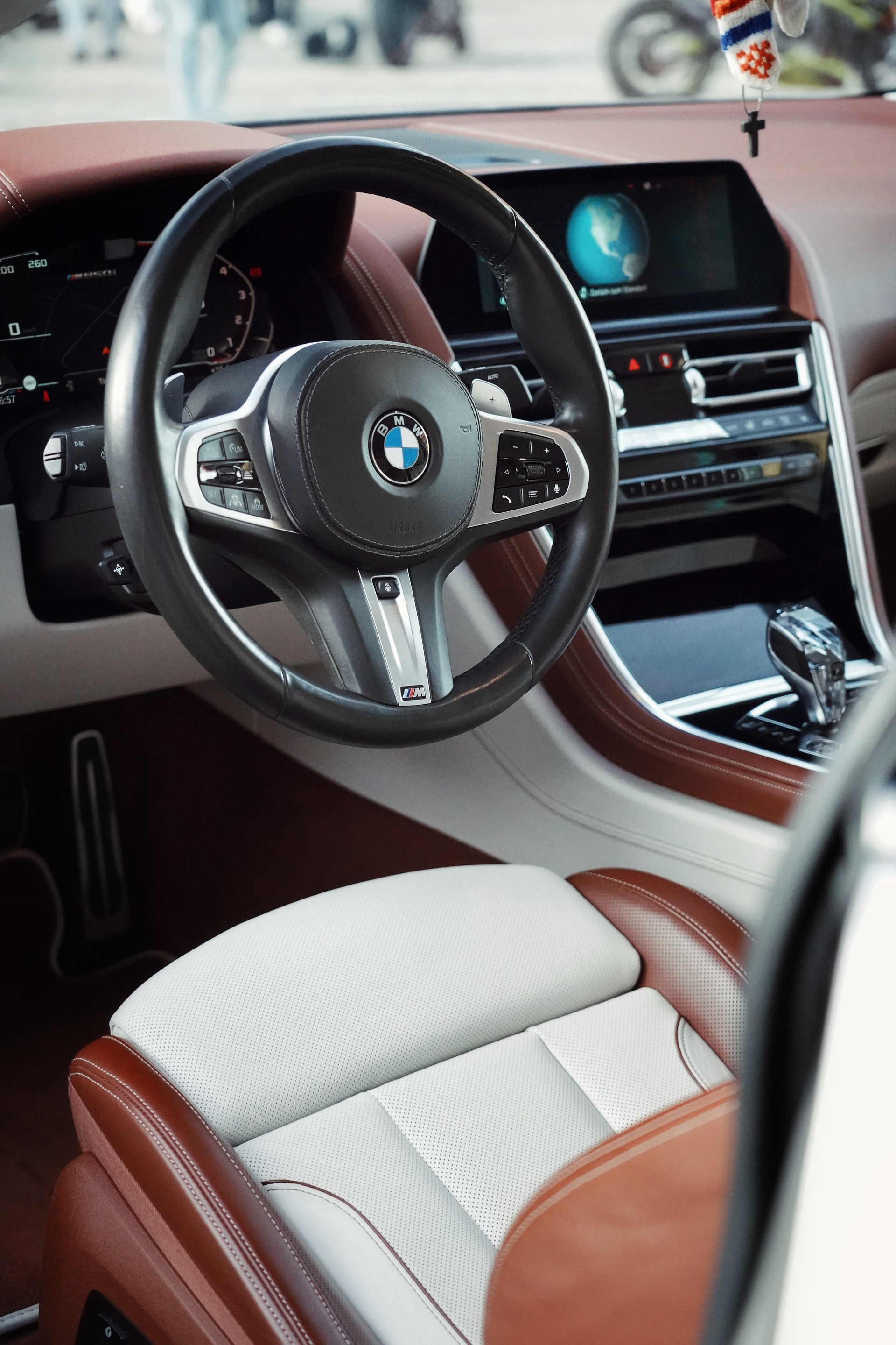 BMW M850i xDrive-image-9