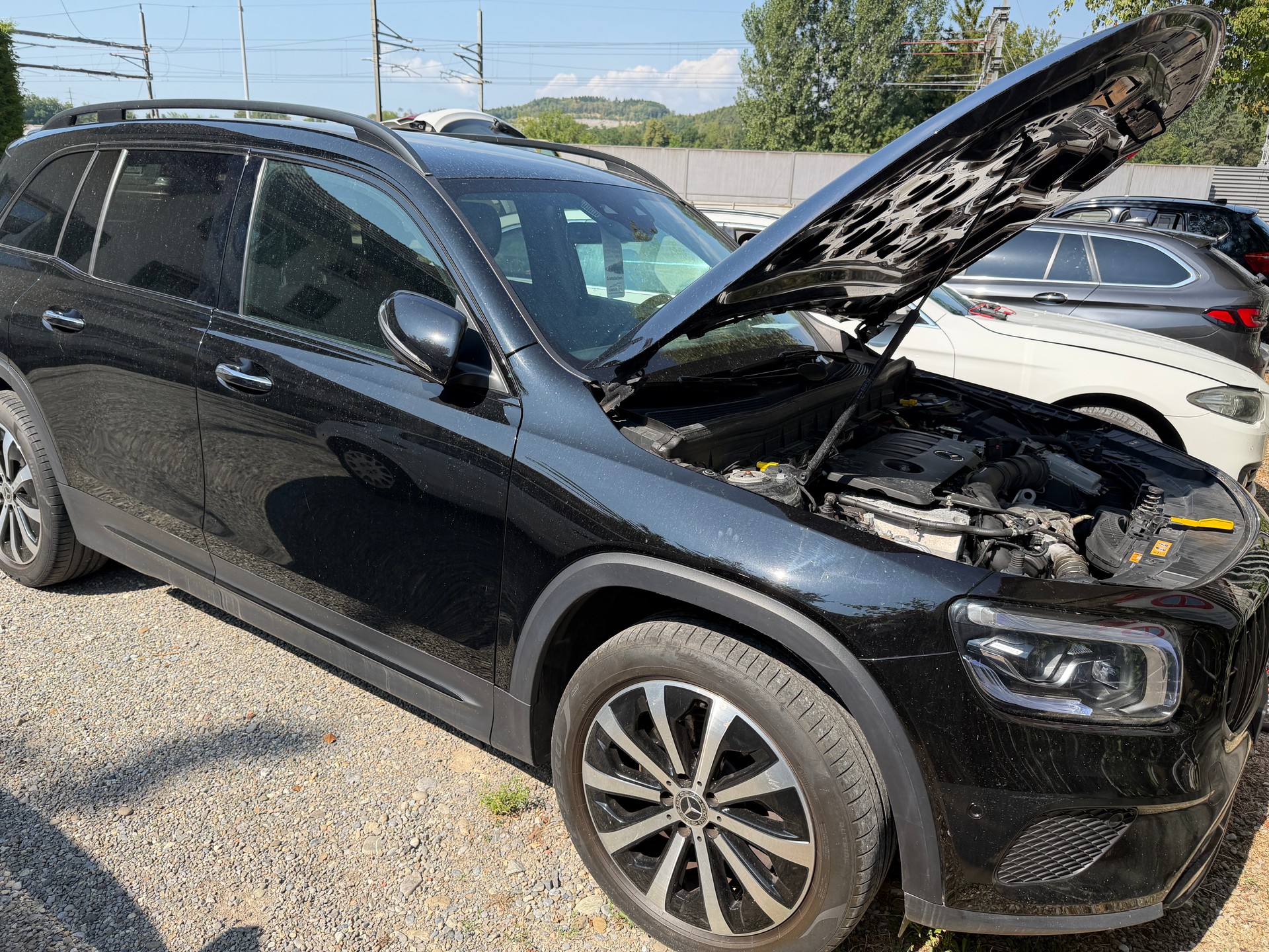 MERCEDES-BENZ GLB 250 4Matic AMG Line 8G-Tronic-image-8