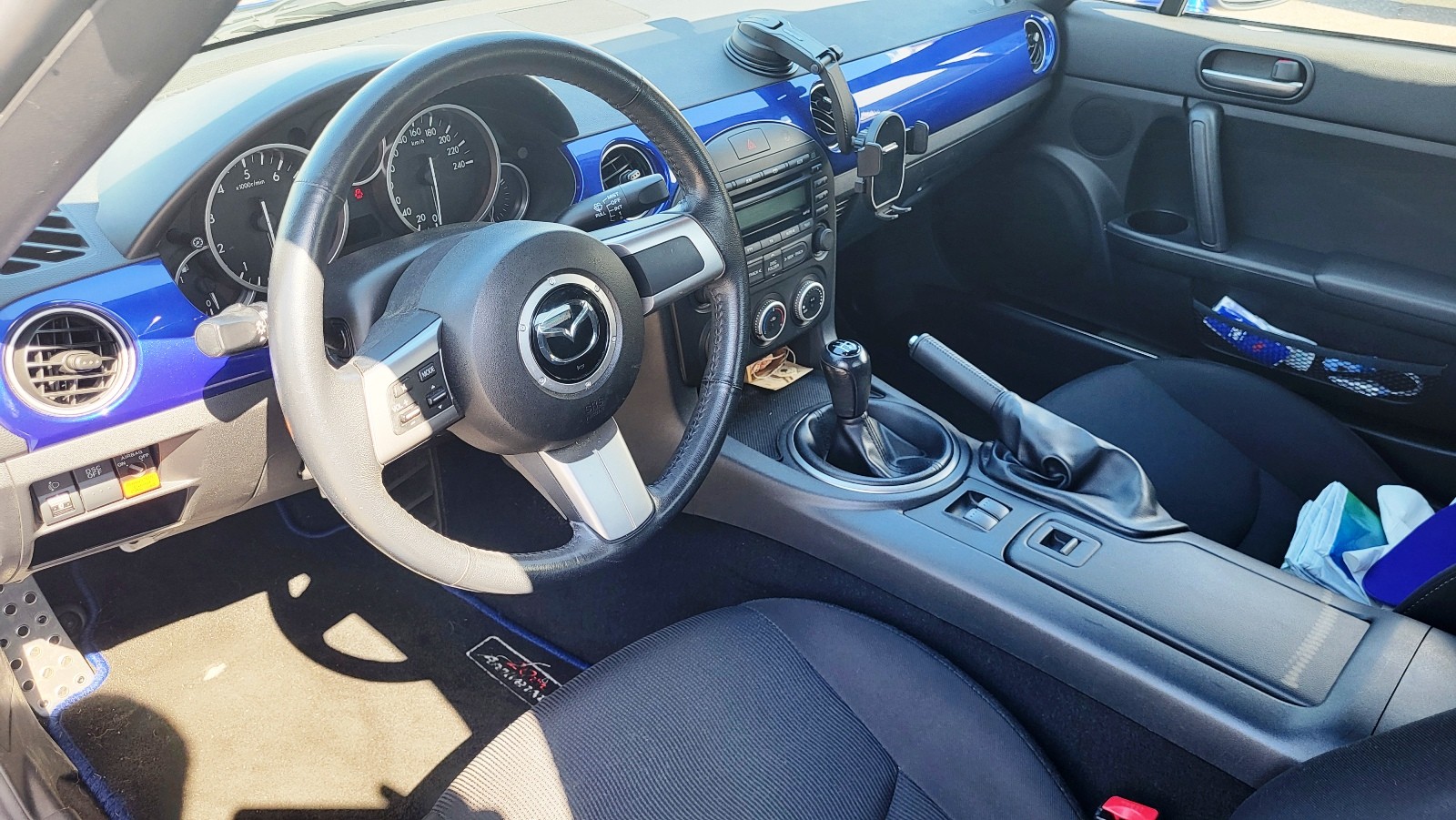 MAZDA MX-5 1.8i 16V 20th Anniversary-image-4