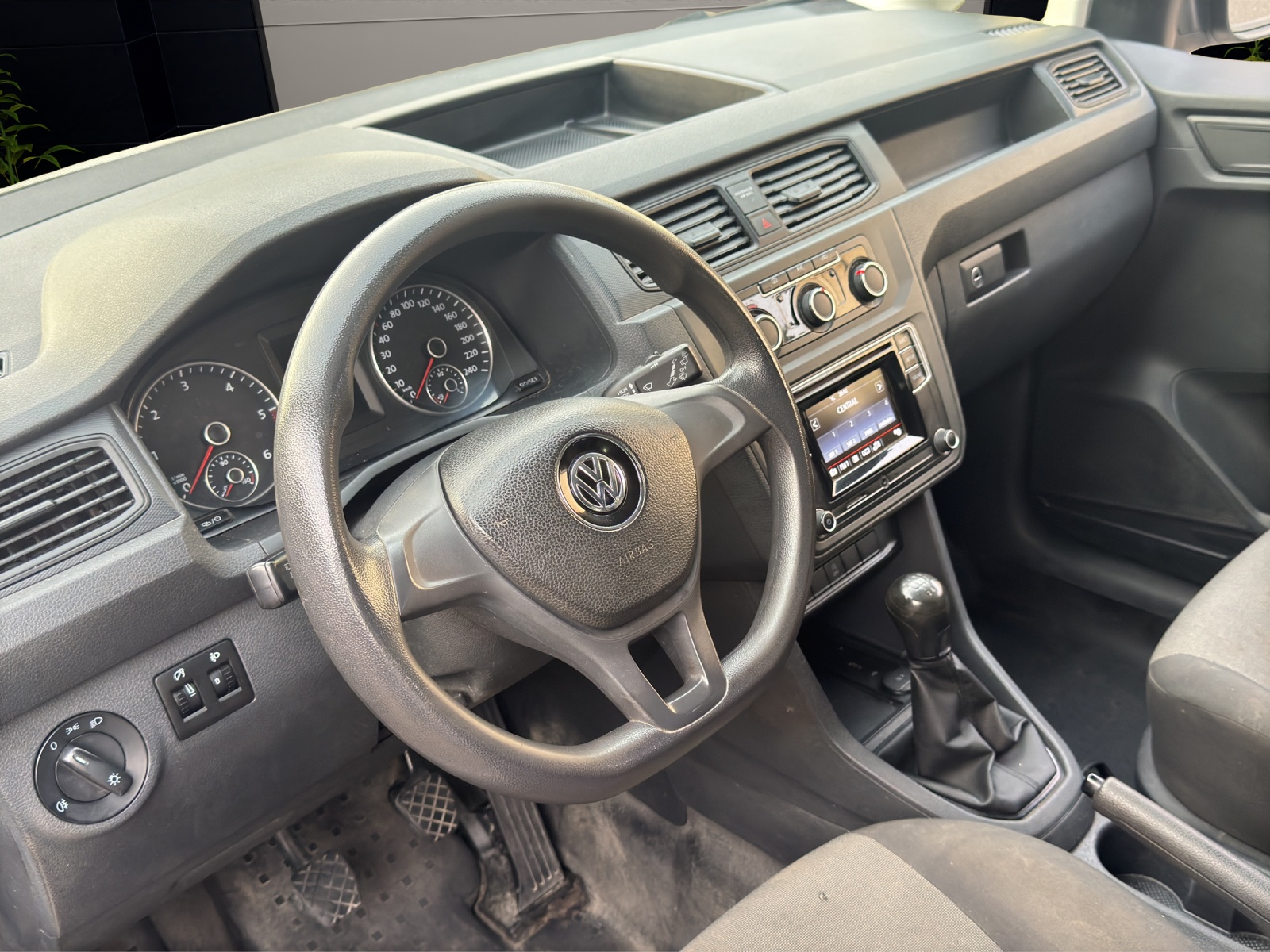 VW Caddy Maxi 2.0TDI * Frisch ab MFK & ab Service * Zahnriemen neu ersetz.-image-9