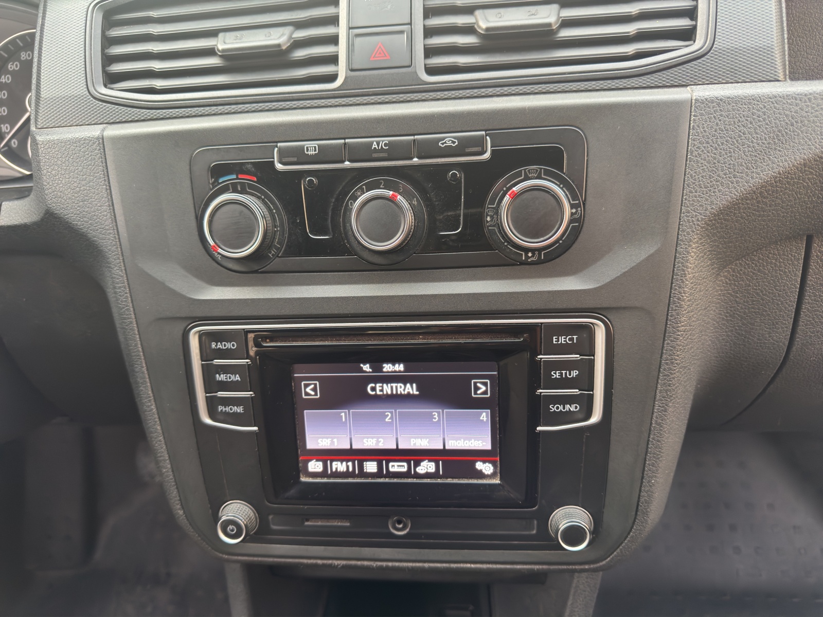 VW Caddy Maxi 2.0TDI * Frisch ab MFK & ab Service * Zahnriemen neu ersetz.-image-11