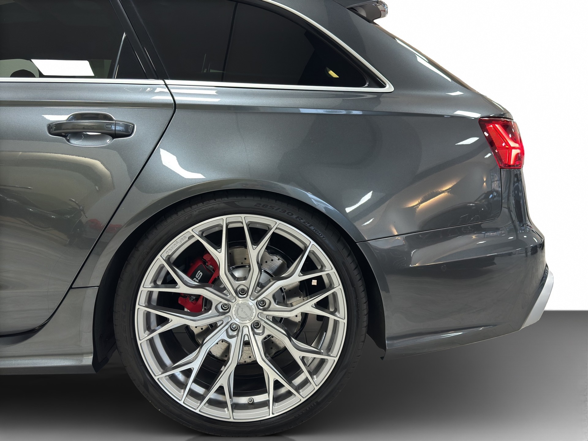 AUDI RS6 Avant 4.0 TFSI V8 performance quattro-image-14