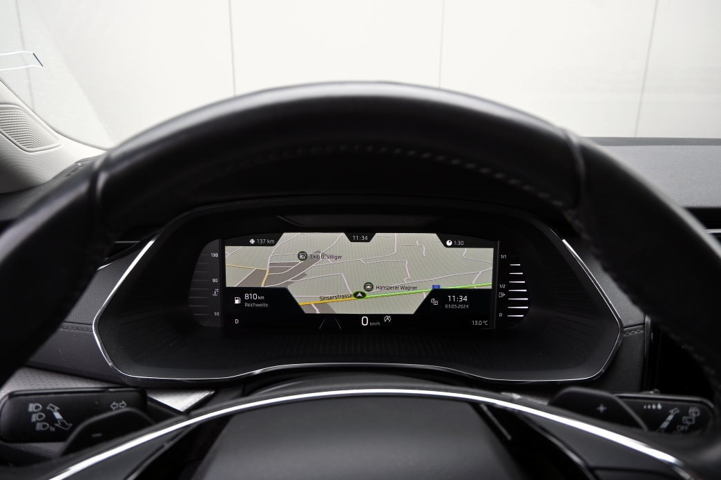 SKODA Octavia Combi 2.0 TDI DSG Ambition-image-10