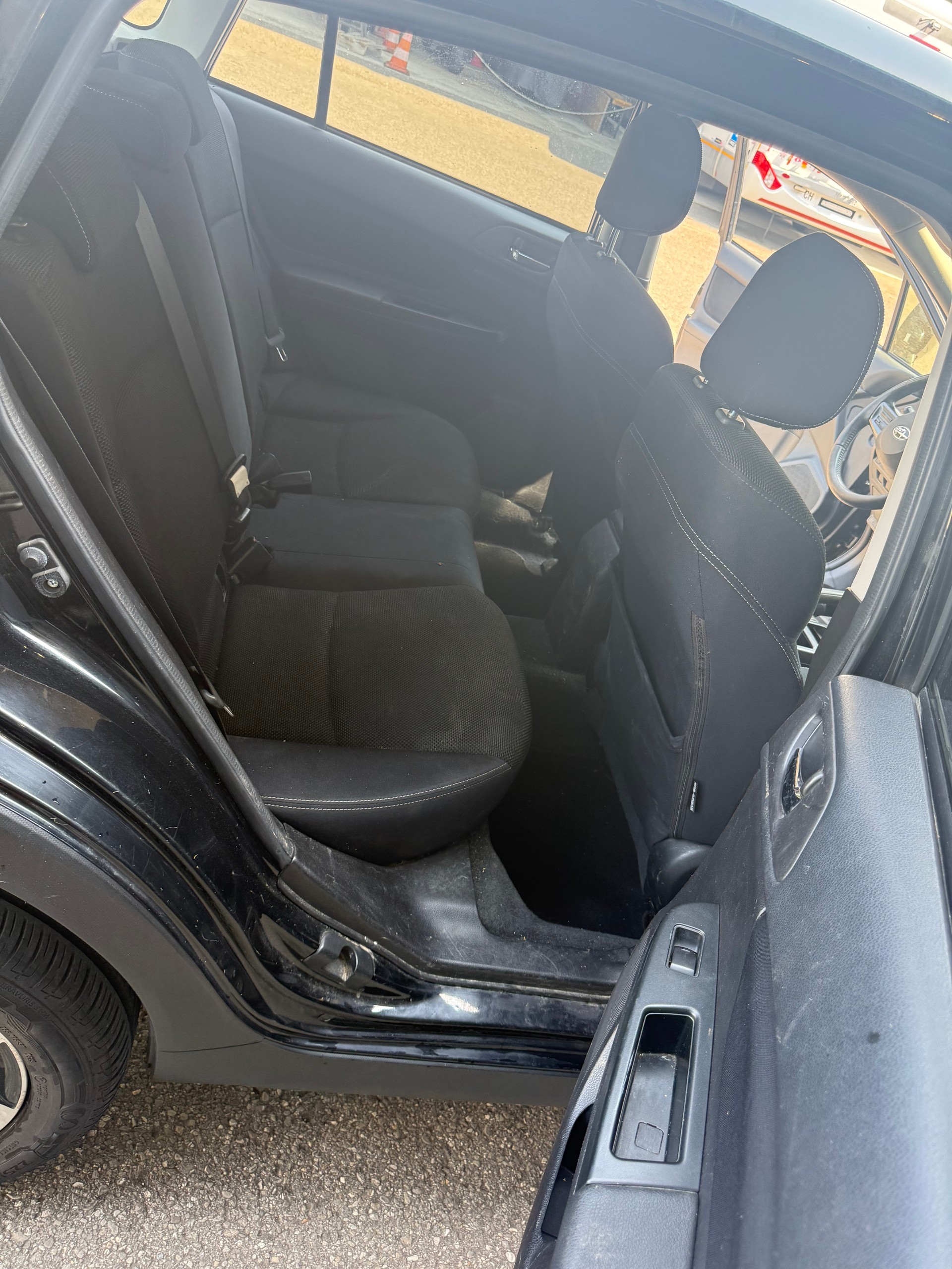 SUBARU XV 2.0D Swiss Two AWD-image-14