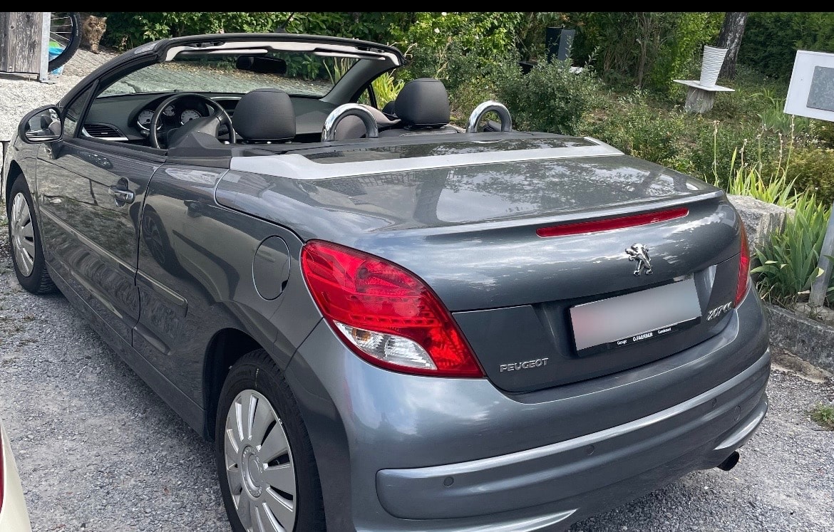 PEUGEOT 1.6 16V Swiss Edition-image-2