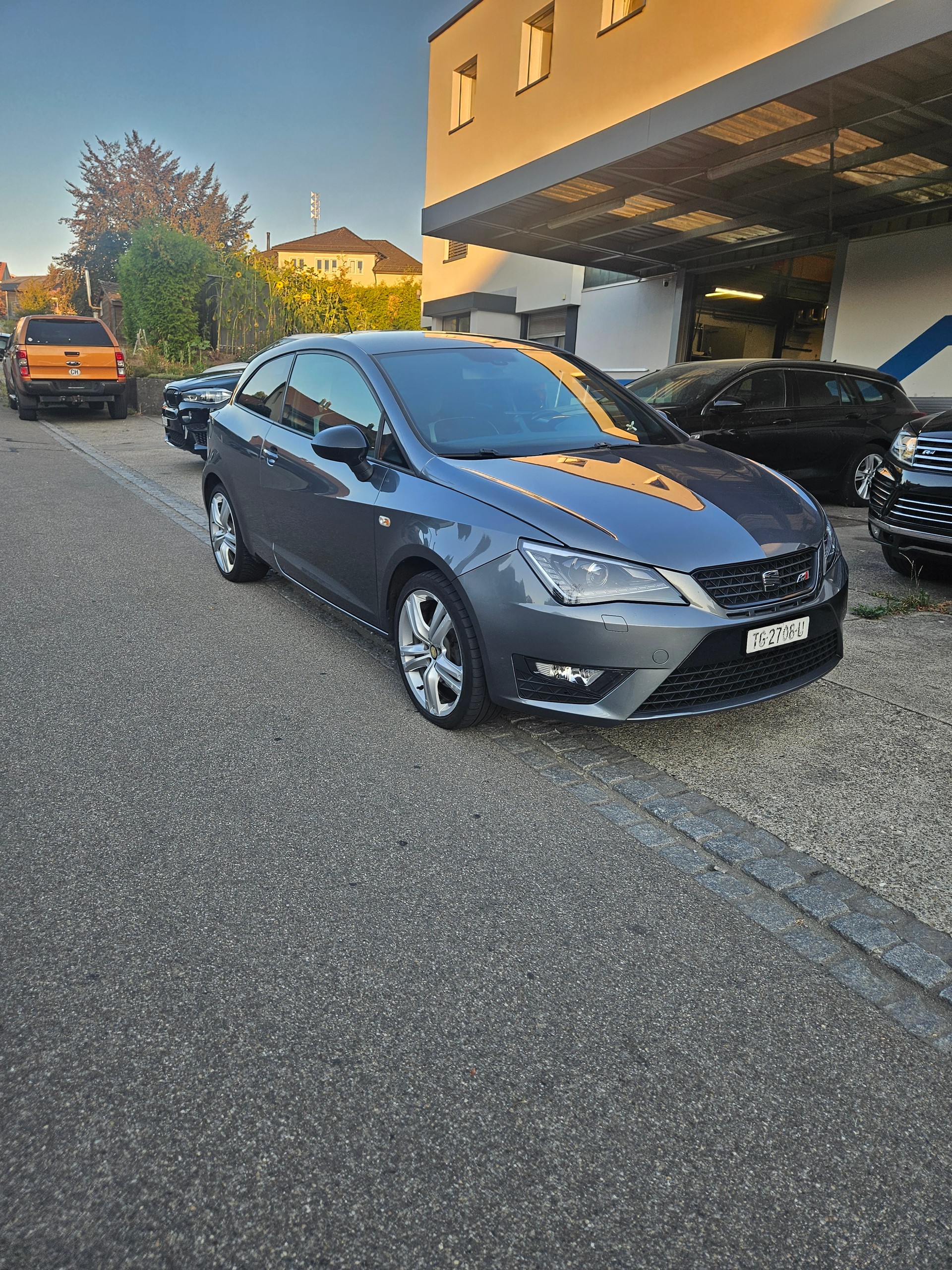 SEAT Ibiza SC 1.4 TSI Cupra DSG-image-0
