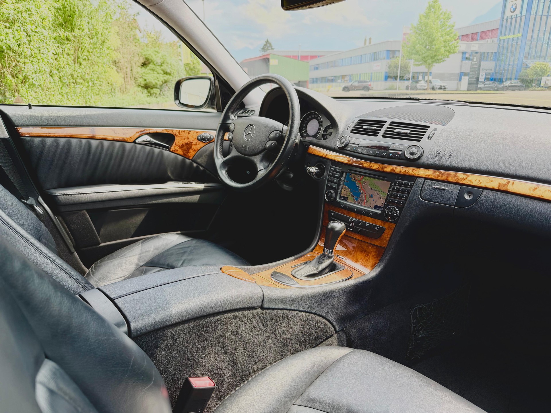 MERCEDES-BENZ E 200 Kompressor Elégance-image-9