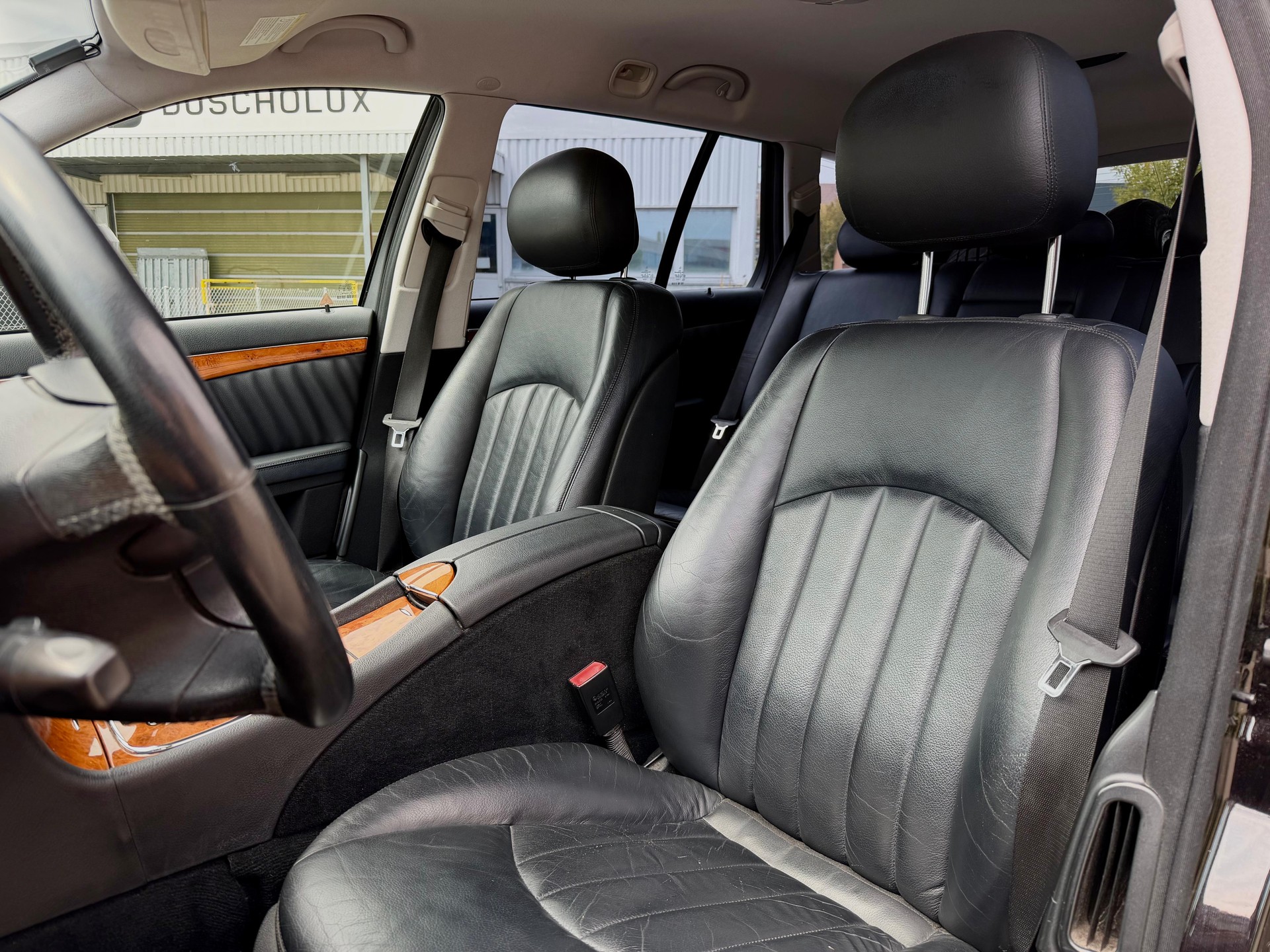 MERCEDES-BENZ E 200 Kompressor Elégance-image-12