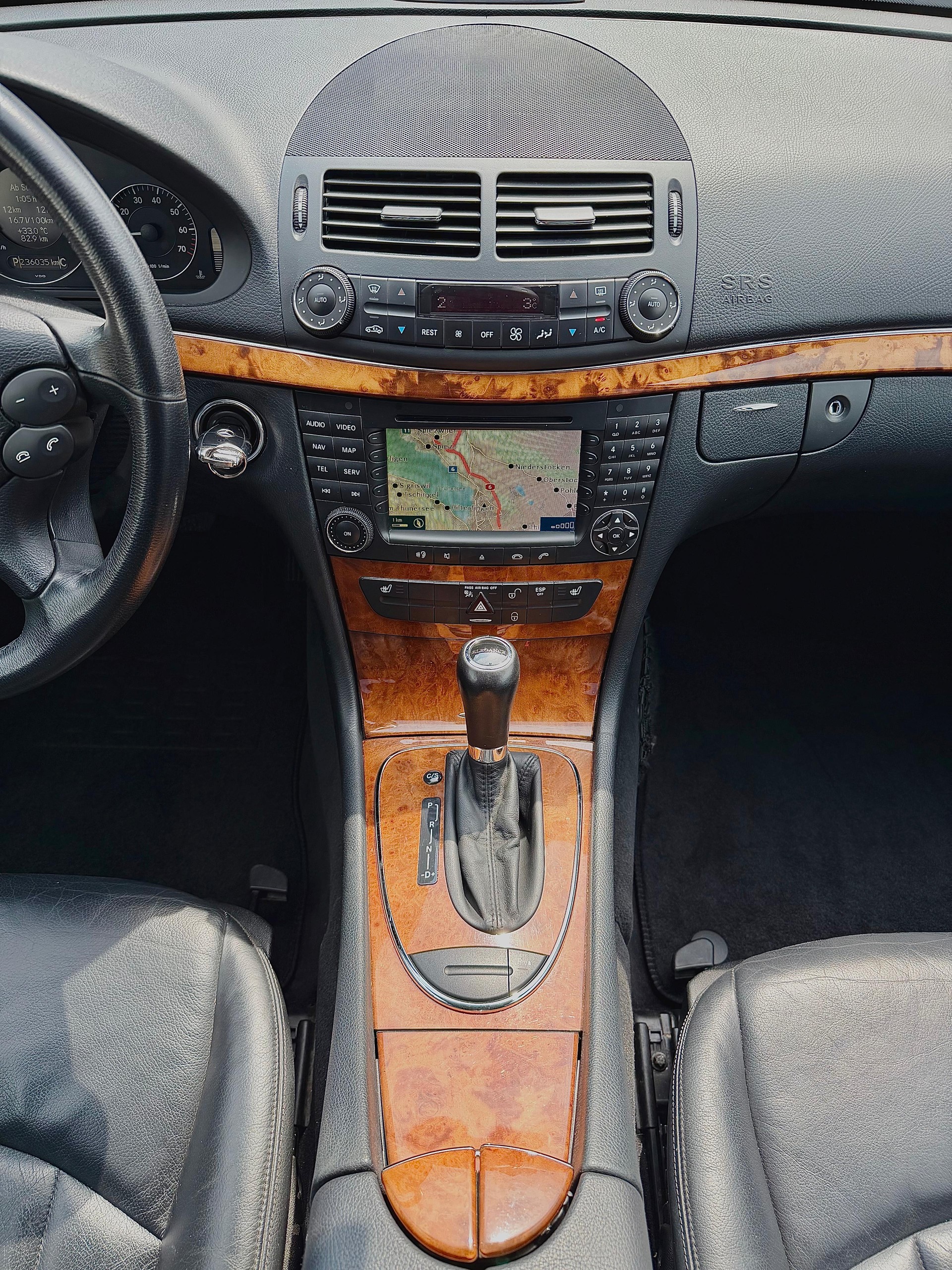 MERCEDES-BENZ E 200 Kompressor Elégance-image-10