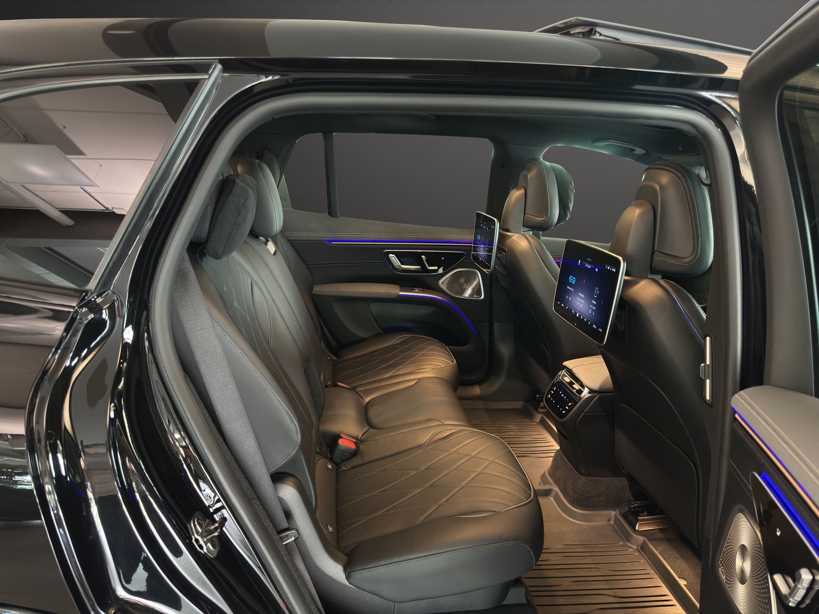 MERCEDES-BENZ EQS SUV 580 4Matic-image-11